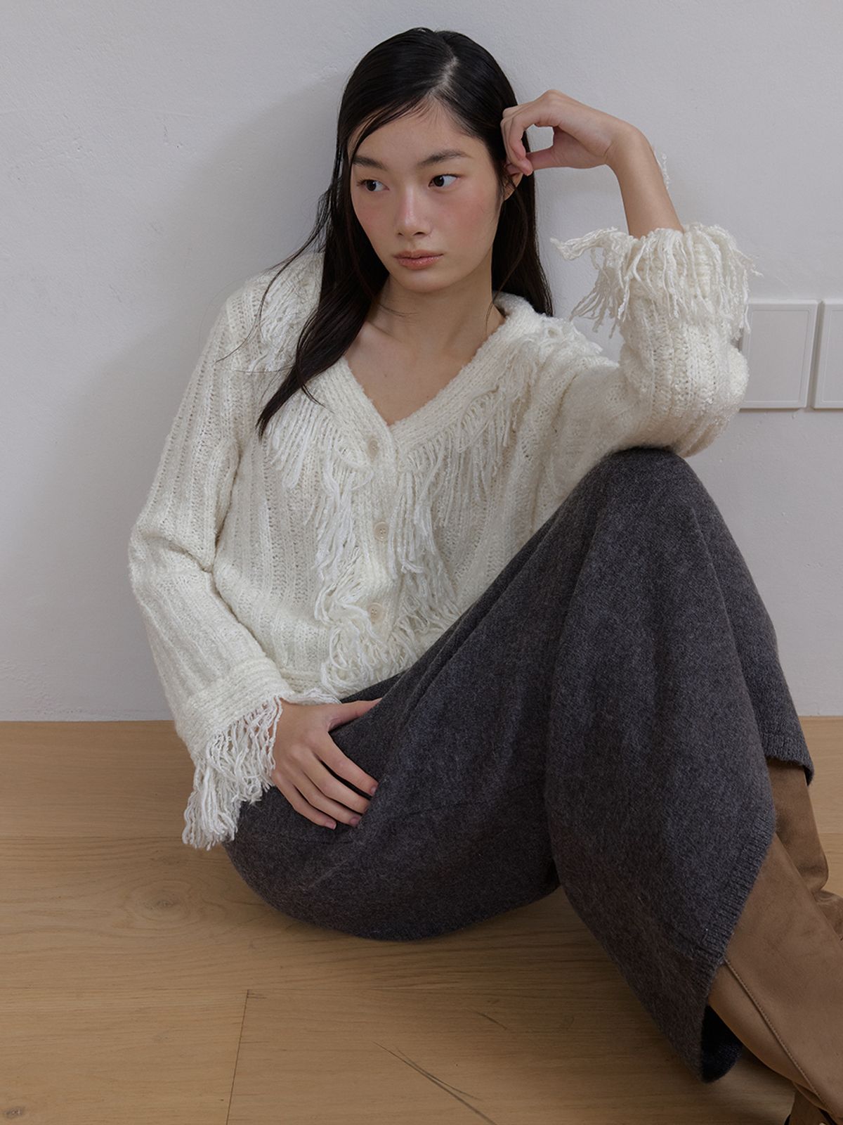 아수라(ASURA) HAILEY TASSEL CADIGAN (IVORY)