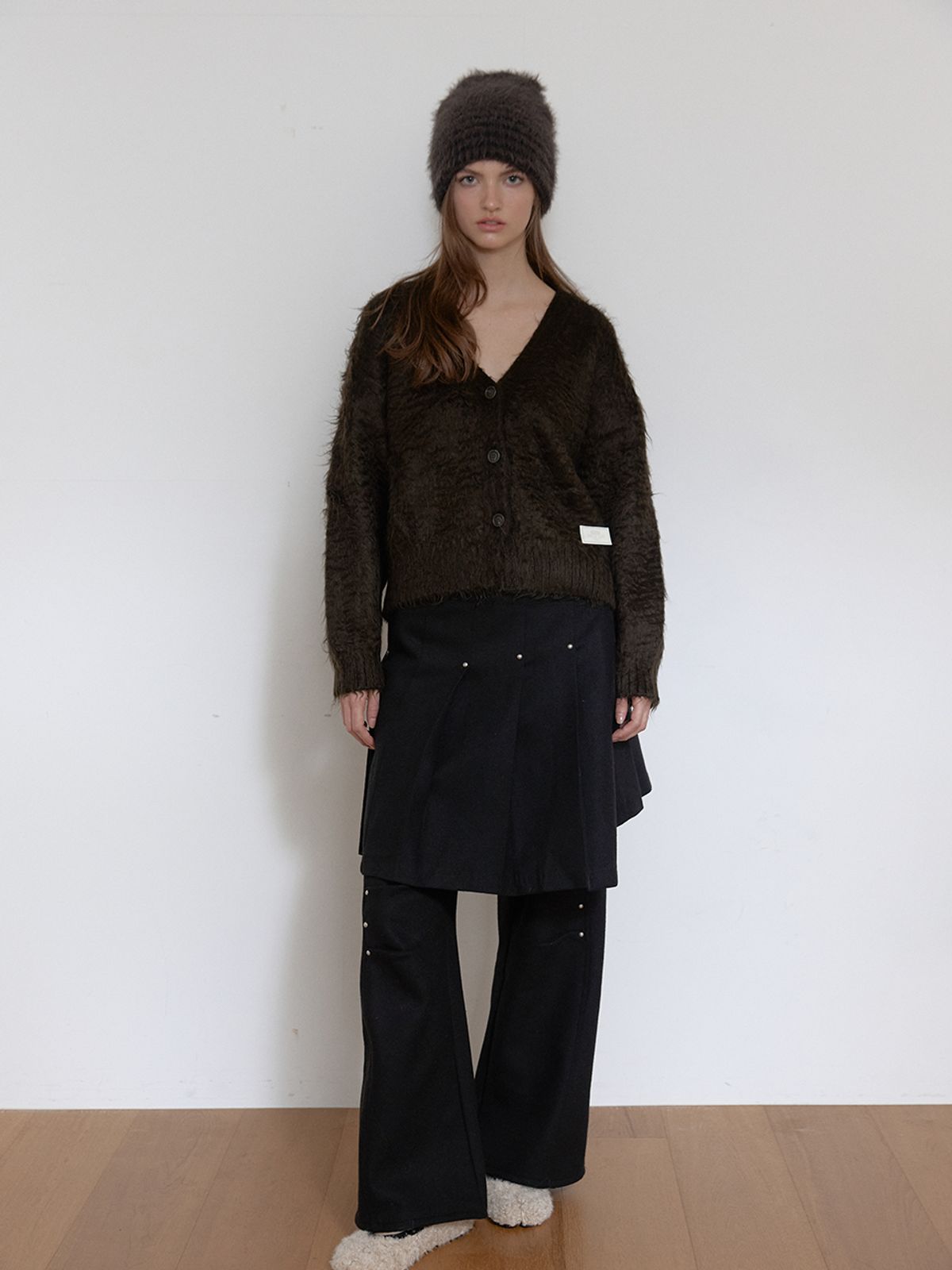 아수라(ASURA) WOOL RIVET PANTS (BLACK)
