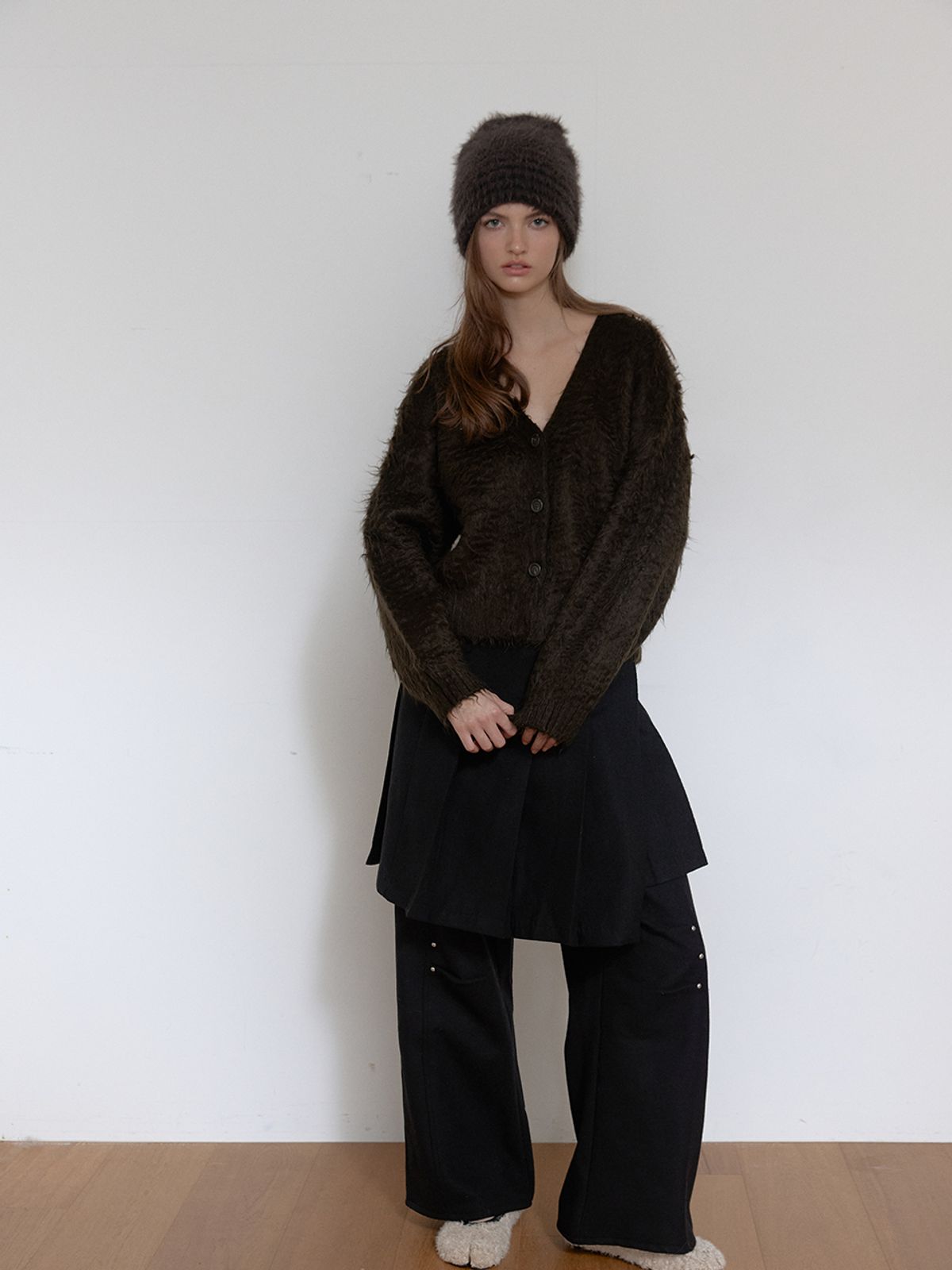 아수라(ASURA) WOOL RIVET PANTS (BLACK)