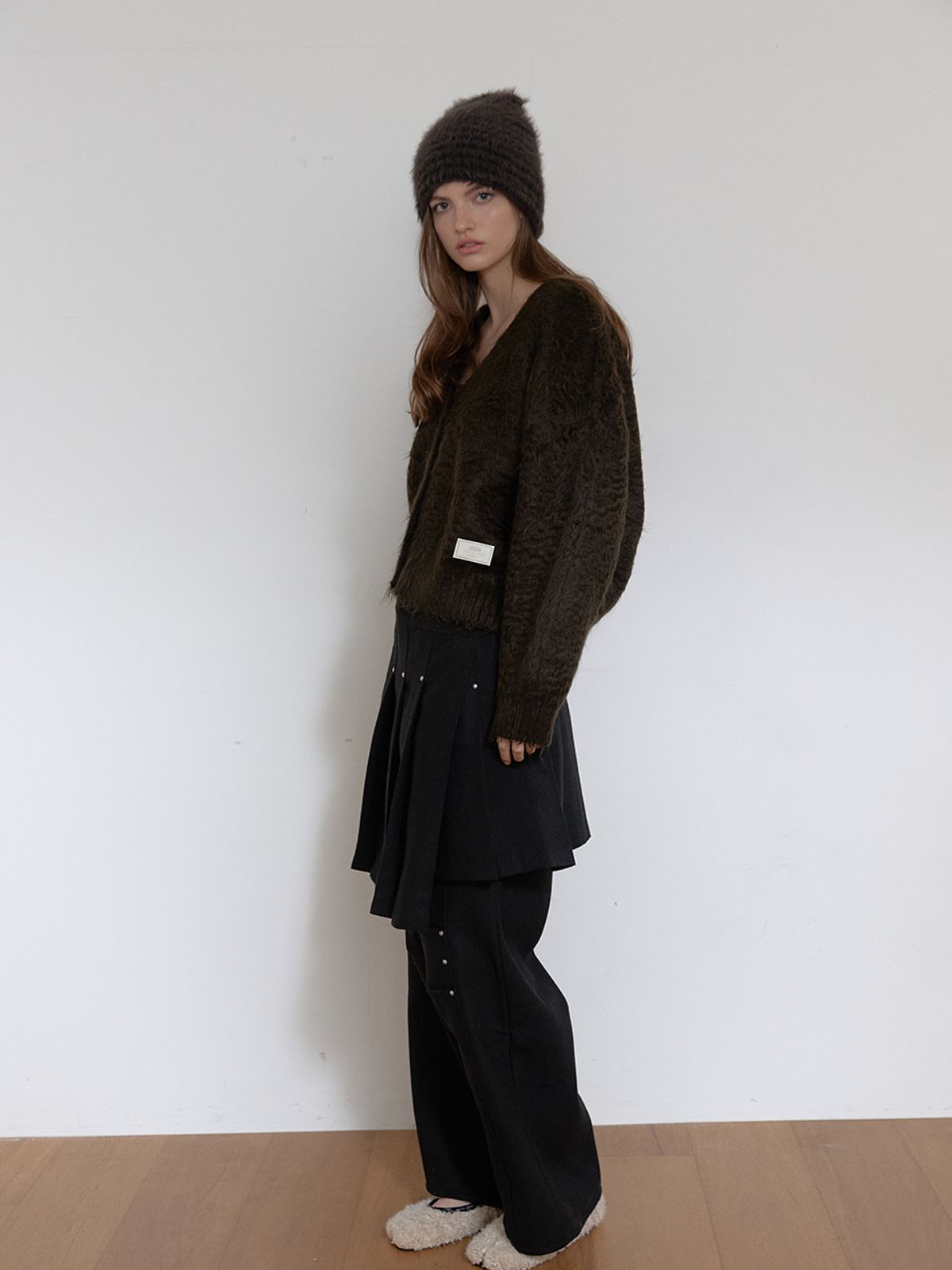 아수라(ASURA) WOOL RIVET PANTS (BLACK)