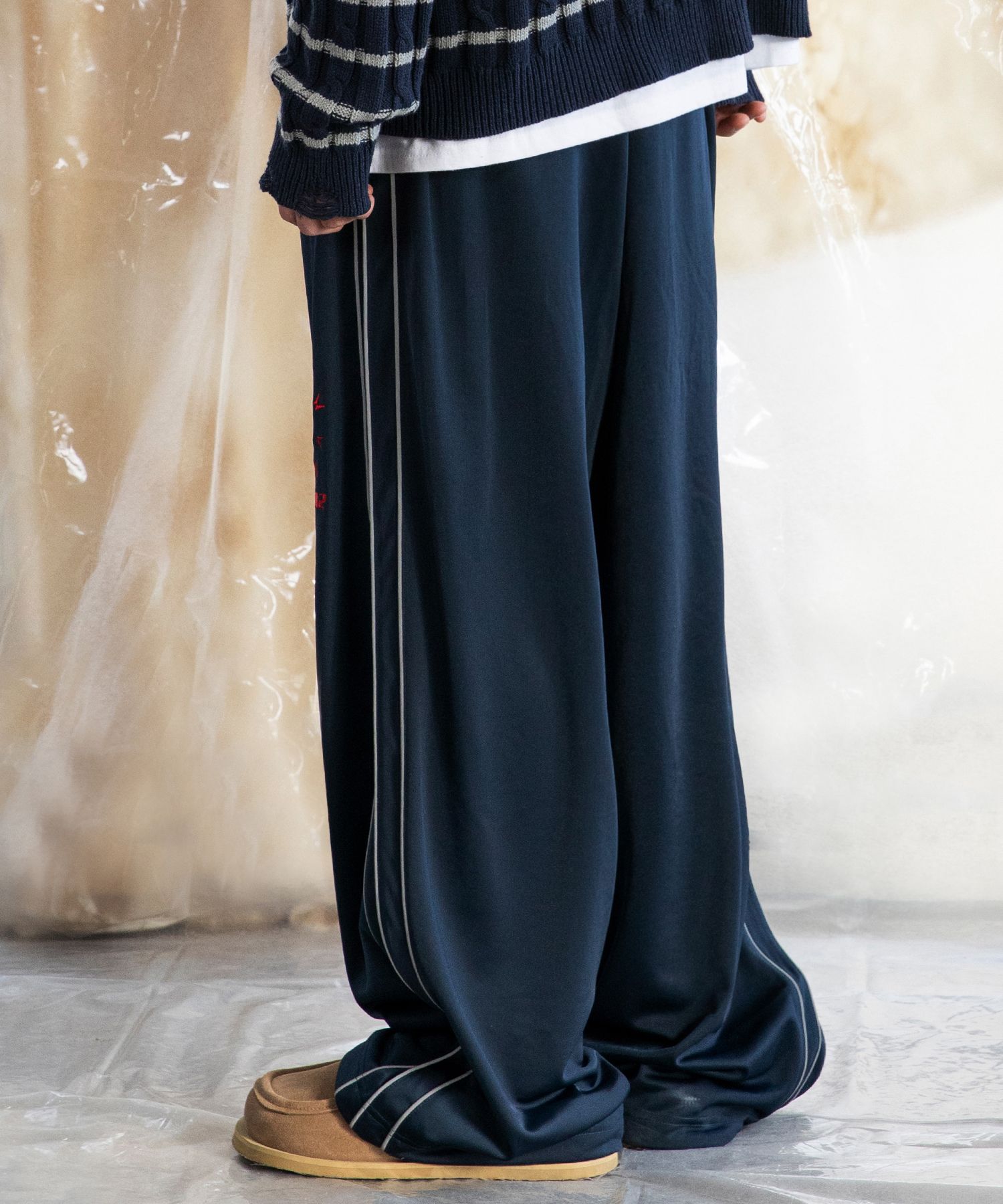 MUSINSA | XTONZ XP260 Shine Piping Wide Track Pants (NAVY)