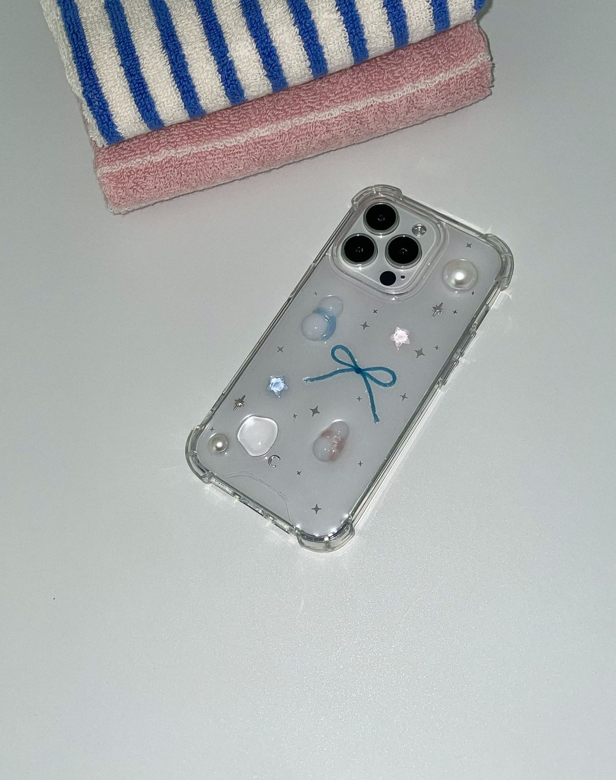 엘르벨(ELLE BELLE) handmade]twinkle snow day ver 레진 폰케이스 키링