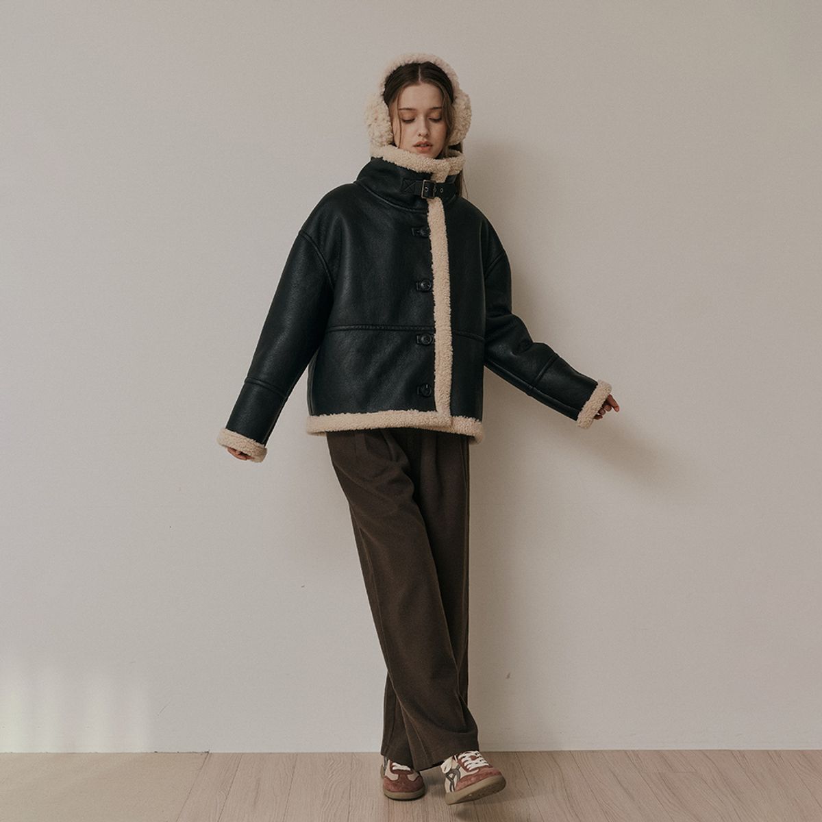 에이앤레이(AEIREI) AR_Buckle mustang jacket_BLACK