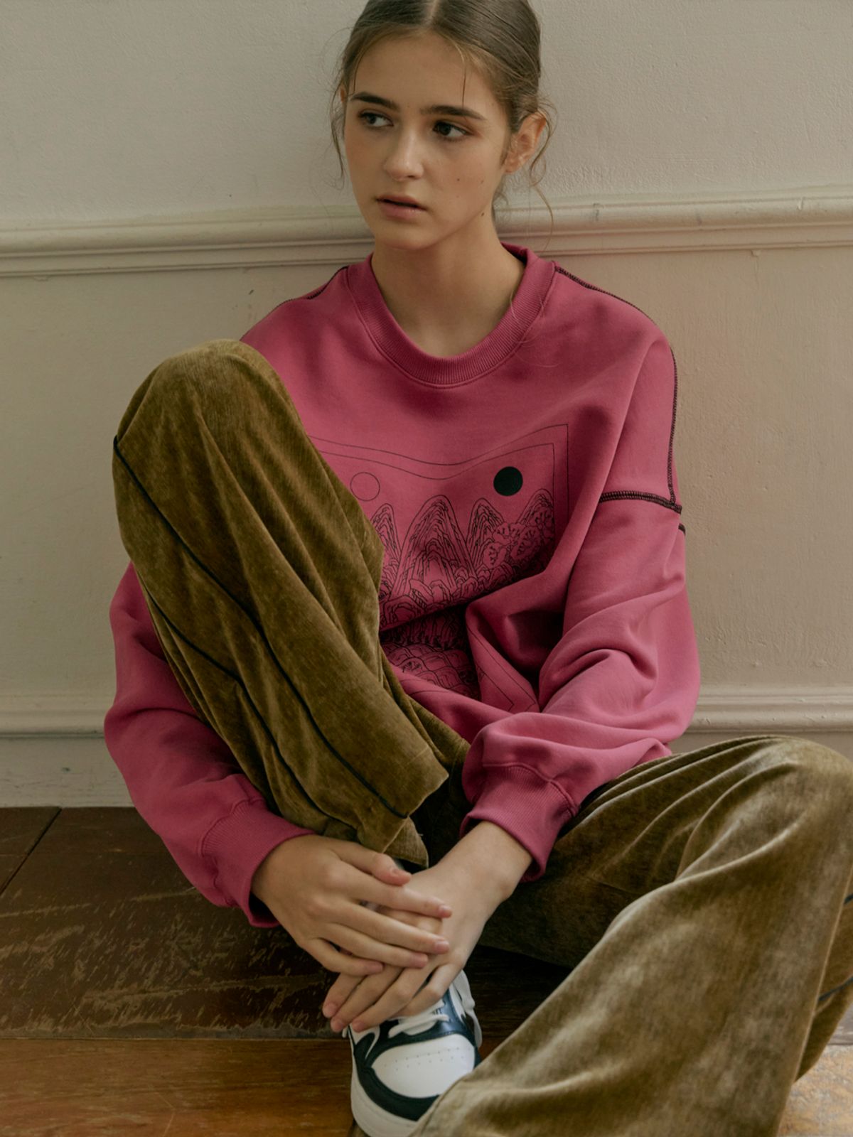 유가당(YUGADANG) 일월오봉도 스웻셔츠_핑크/FW/Sweety Sweatshirt