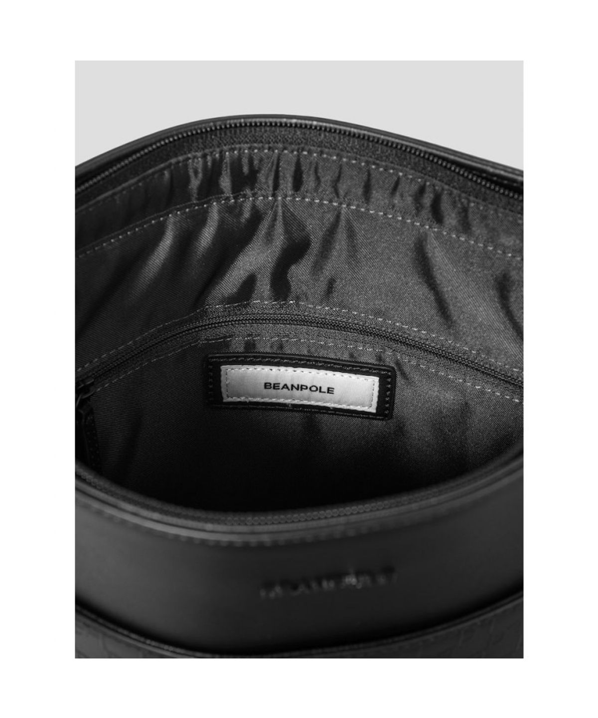 빈폴 액세서리(BEANPOLE ACCESSORY) 모노알리사 세로 메신저백 - 블랙
