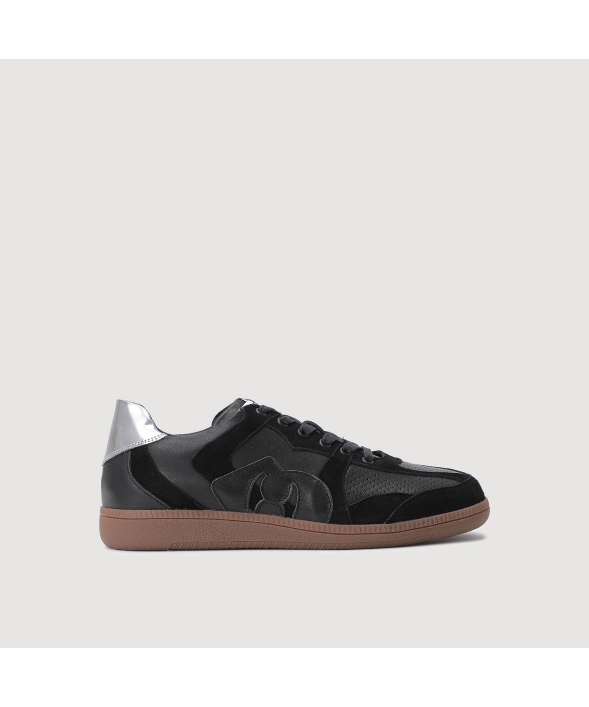 럭키슈에뜨(LUCKY CHOUETTE) [Holiday Edition] Front Punching Color Block Sneakers (black) LK1CM25010BKX