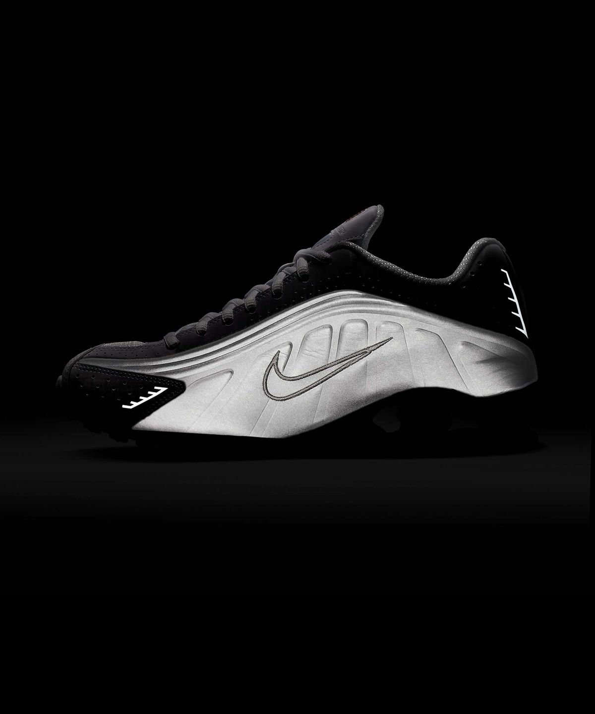 나이키(NIKE) 샥스 R4 W - 화이트:메탈릭 실버:맥스 오렌지:화이트 / AR3565-101