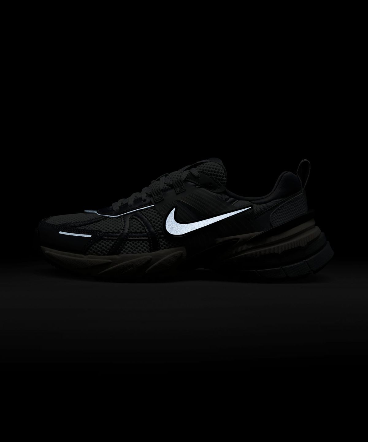 나이키(NIKE) V2K 런 W - 퓨어 플래티넘:울프 그레이:쿨 그레이:메탈릭 쿨 그레이 / FD0736-003