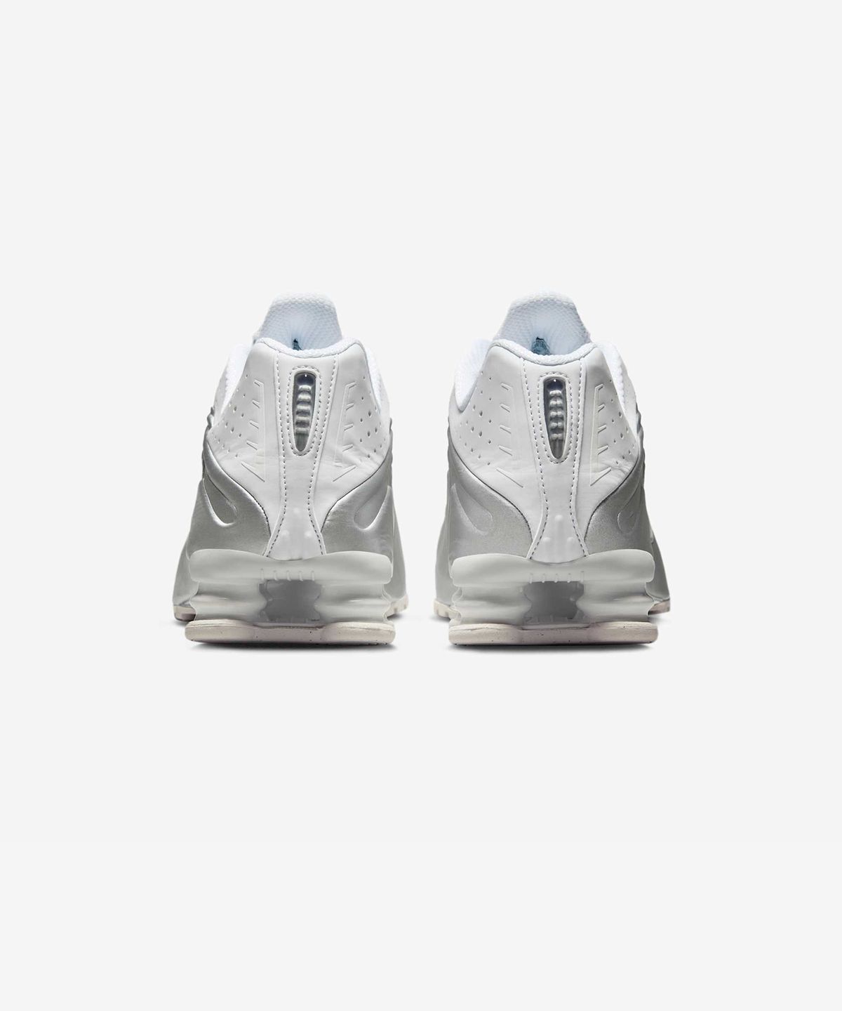 나이키(NIKE) 샥스 R4 M - 화이트:메탈릭 실버 / HQ1988-101