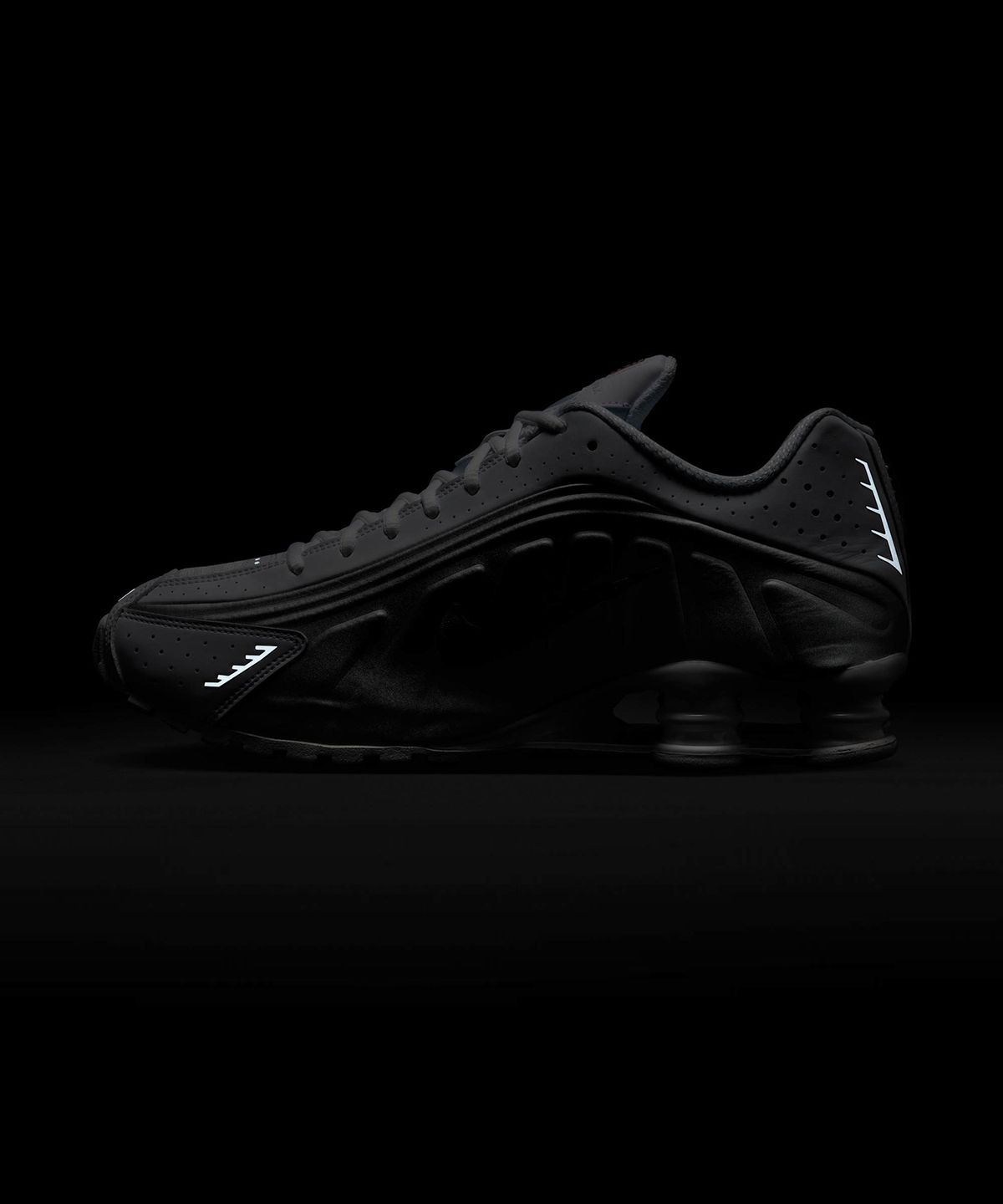나이키(NIKE) 샥스 R4 M - 화이트:메탈릭 실버 / HQ1988-101