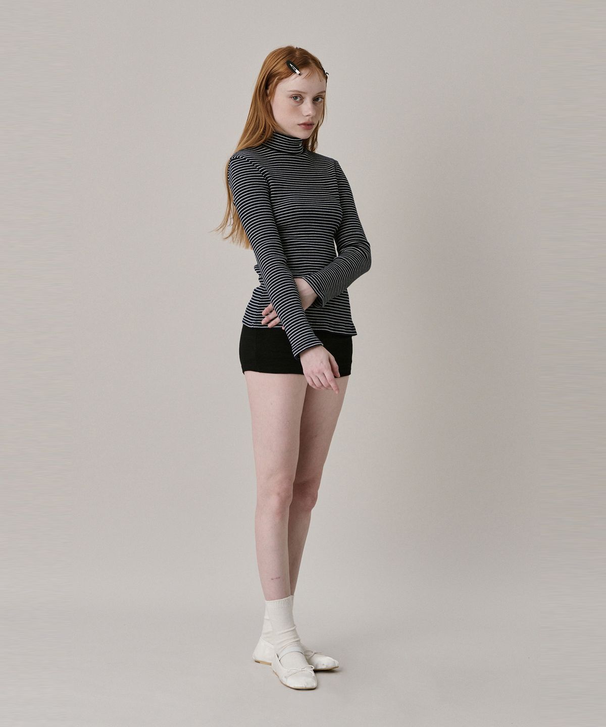 준준스페이스(JUNEJUNE SPACE) New Logo Stripe Turtleneck T-shirt_Navy (뉴 로고 스트라이프 터틀넥 티셔츠_네이비)