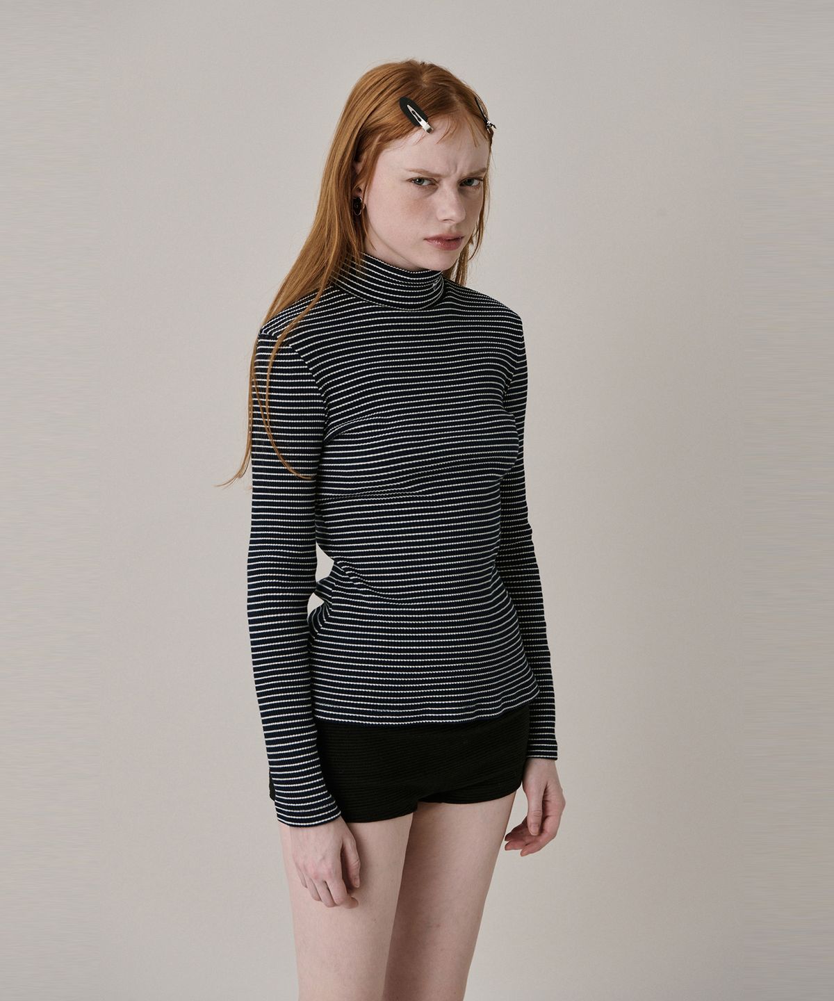 준준스페이스(JUNEJUNE SPACE) New Logo Stripe Turtleneck T-shirt_Navy (뉴 로고 스트라이프 터틀넥 티셔츠_네이비)