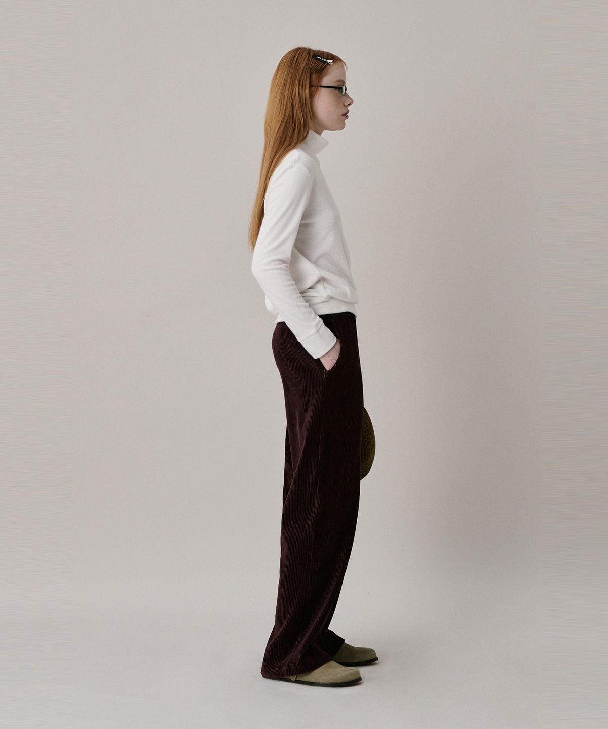 준준스페이스(JUNEJUNE SPACE) New Logo Basic Turtleneck T-shirt_White (뉴 로고 베이직 터틀넥 티셔츠_화이트)