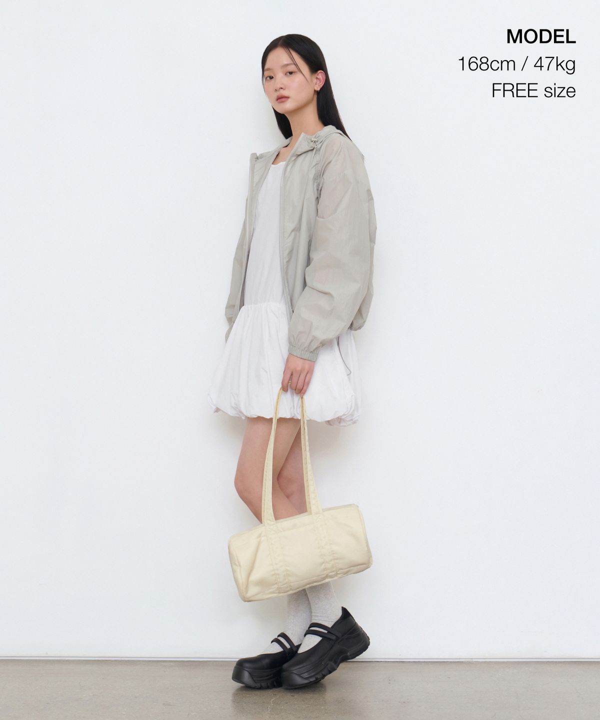 무신사 스탠다드 우먼(MUSINSA STANDARD WOMAN) 우먼즈 나일론 실린더 백 [크림]
