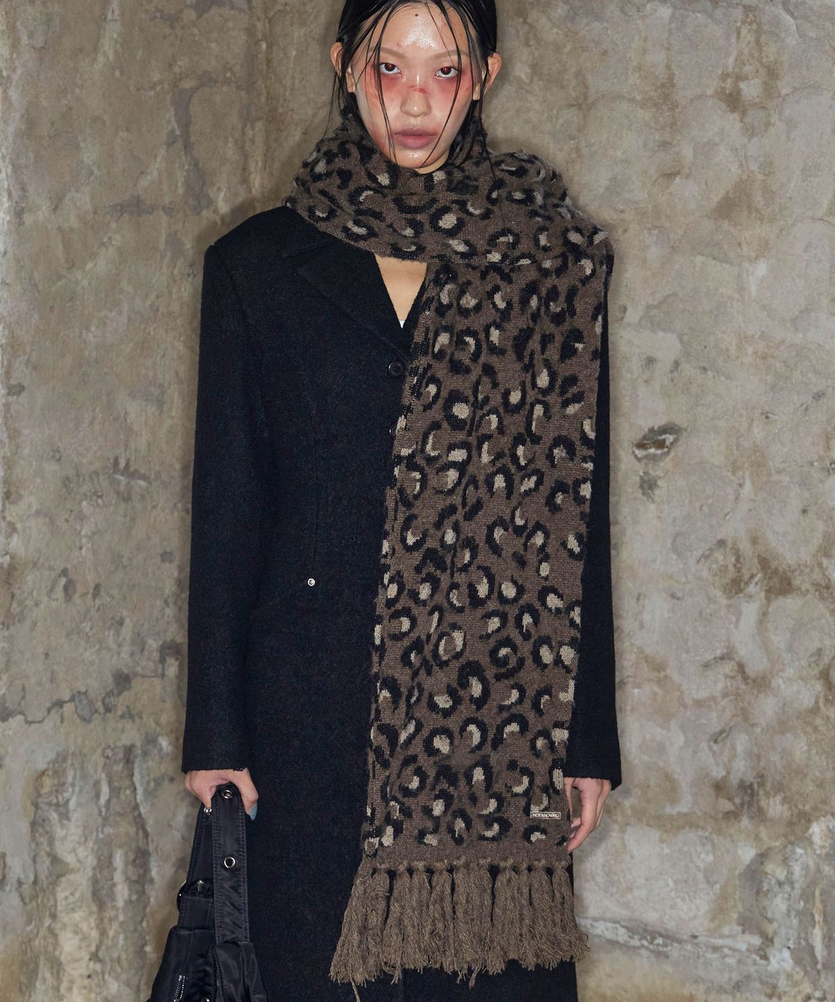 낫노잉(NOTKNOWING) Leopard Alpaca Muffler (BROWN)
