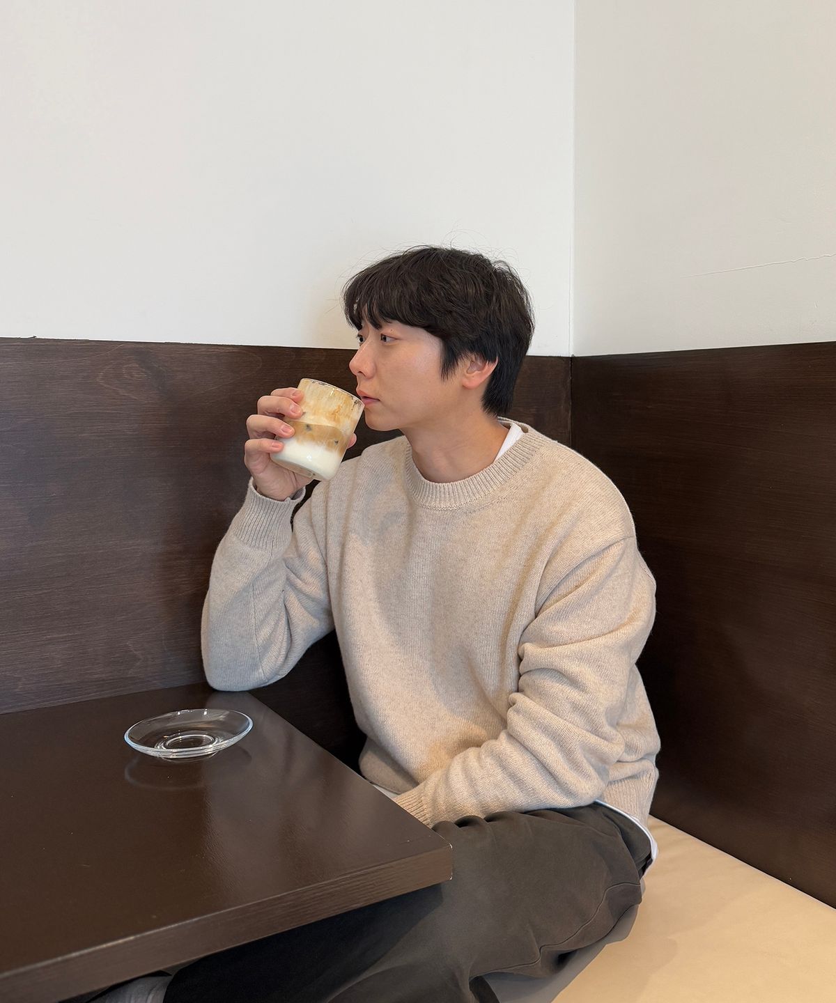 커즈넬로(CUZNELLO) 포멀 라운드 니트_베이지