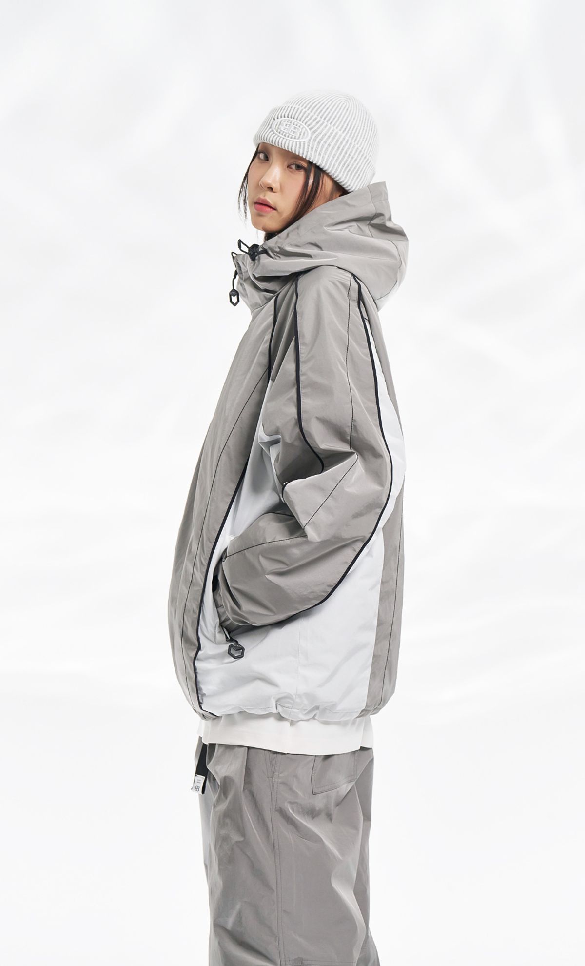 블렌트(BLENT) 2425 Vasti Jkt - Silver