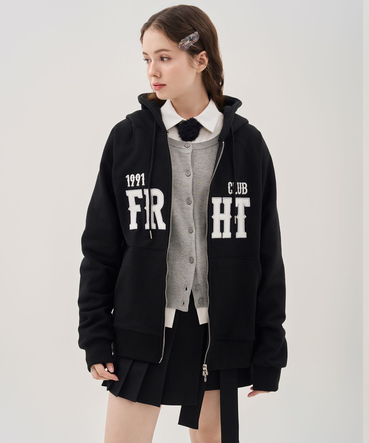 프라이하잇(THEFRHT) 투웨이 로고 패치 래글런 후드 집업 (블랙)