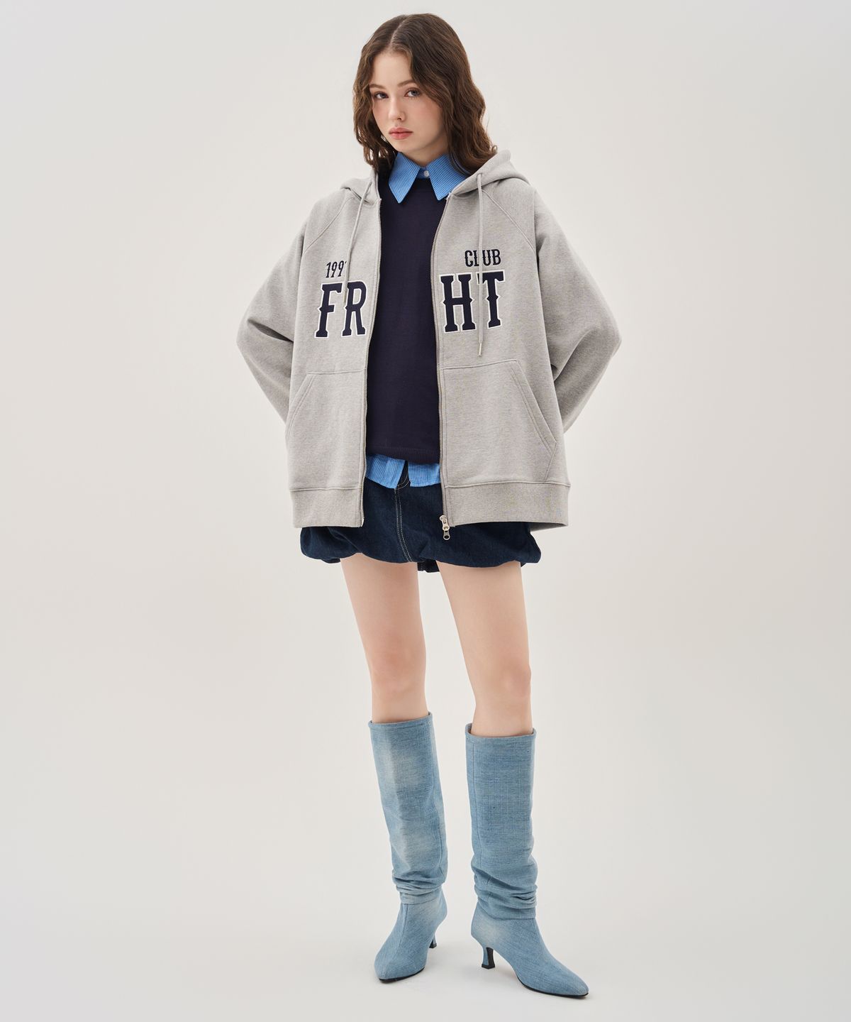 프라이하잇(THEFRHT) 투웨이 로고 패치 래글런 후드 집업 (그레이)