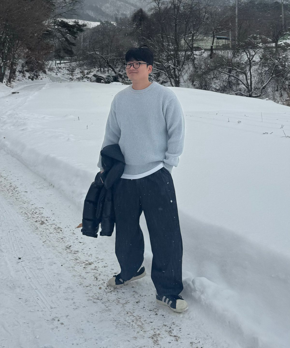 커즈넬로(CUZNELLO) 블랜드 얀 울 니트_캔디플로스 블루