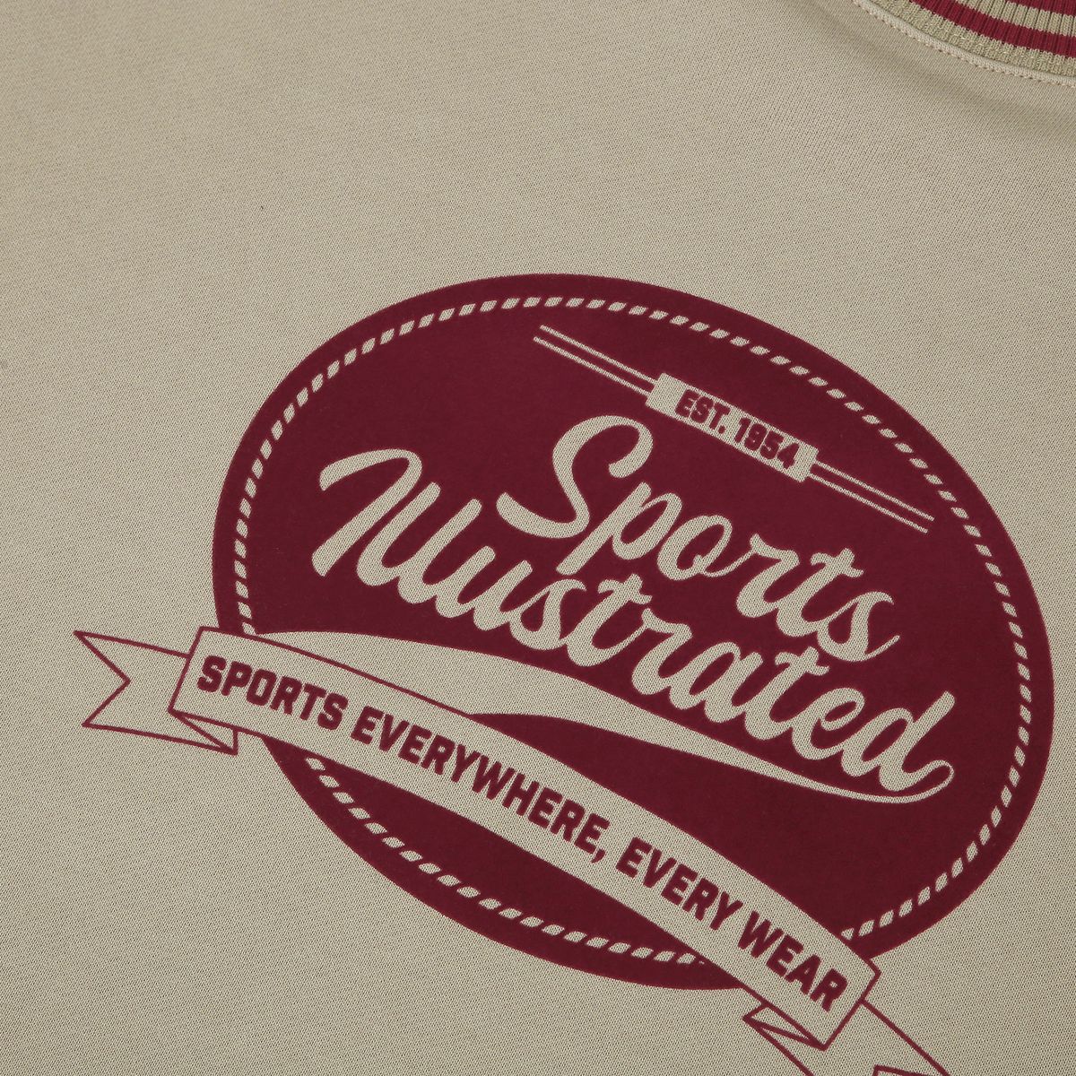 스포츠 일러스트레이티드(SPORTS ILLUSTRATED) 벨벳 로고 맨투맨 (베이지)