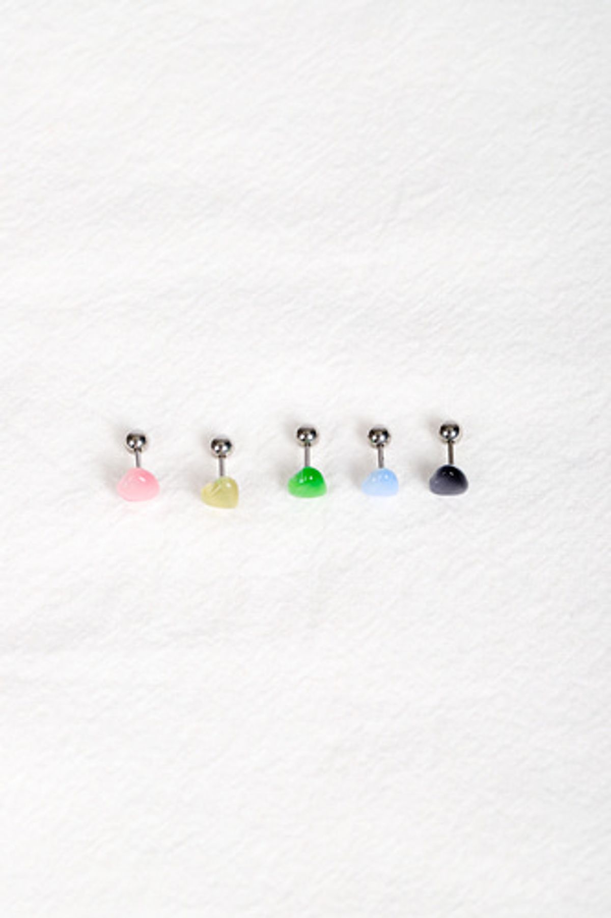 모드곤(MODGONE) 0.8mm 귀걸이 침 두께 얇은 케츠아이 하트 피어싱 Gem stone heart piercing
