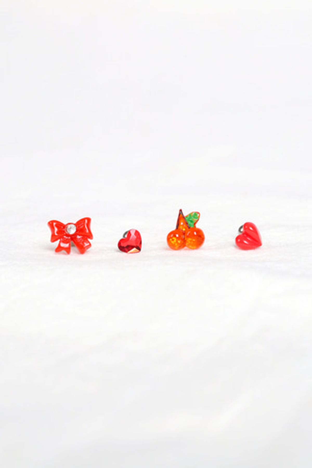 모드곤(MODGONE) 0.8mm 귀걸이침 두께 얇은 리본 체리 하트 피어싱 Ribbon cherry heart piercing