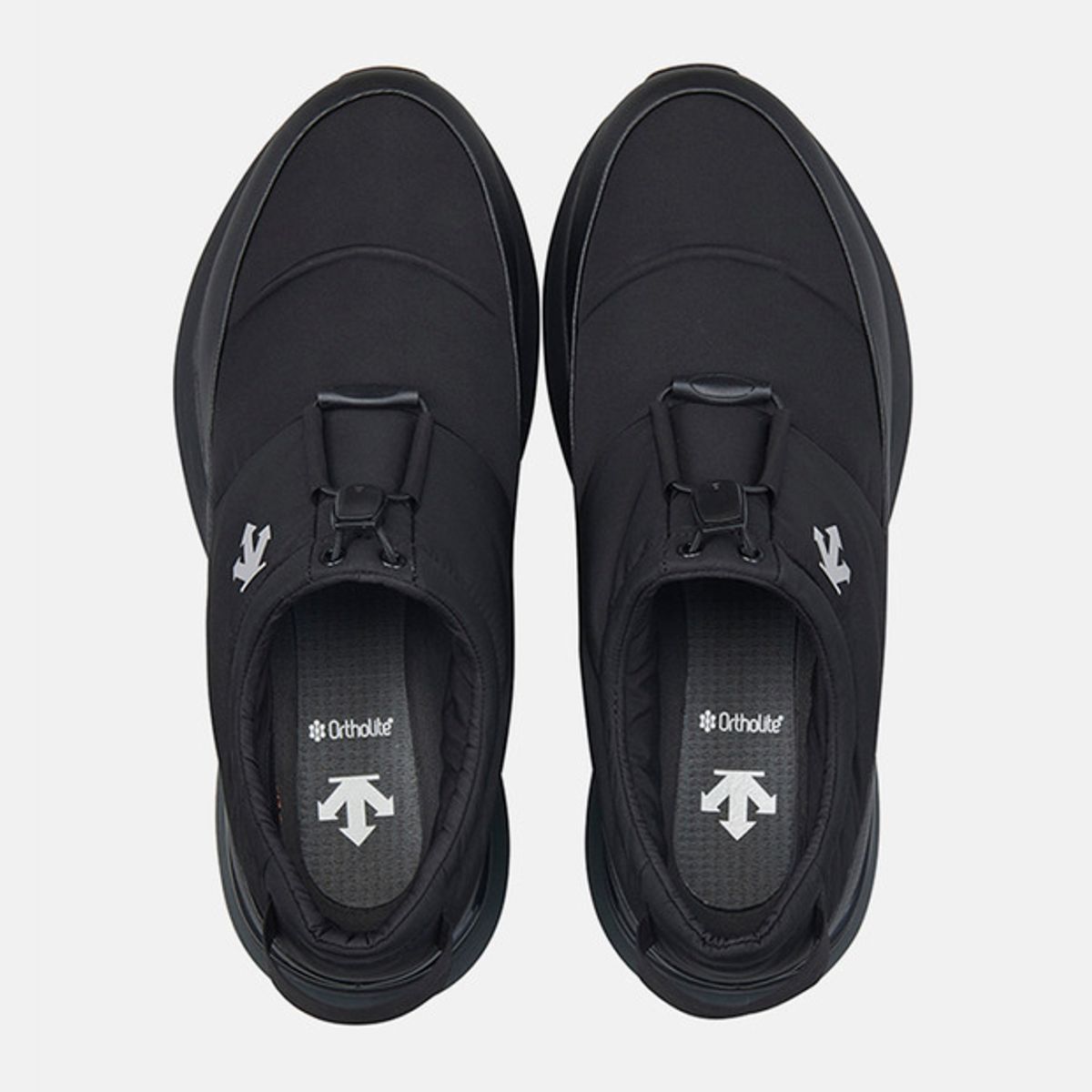 데상트(DESCENTE) DTRACE MOC MG 블랙 그레이(SP413LCRN1)