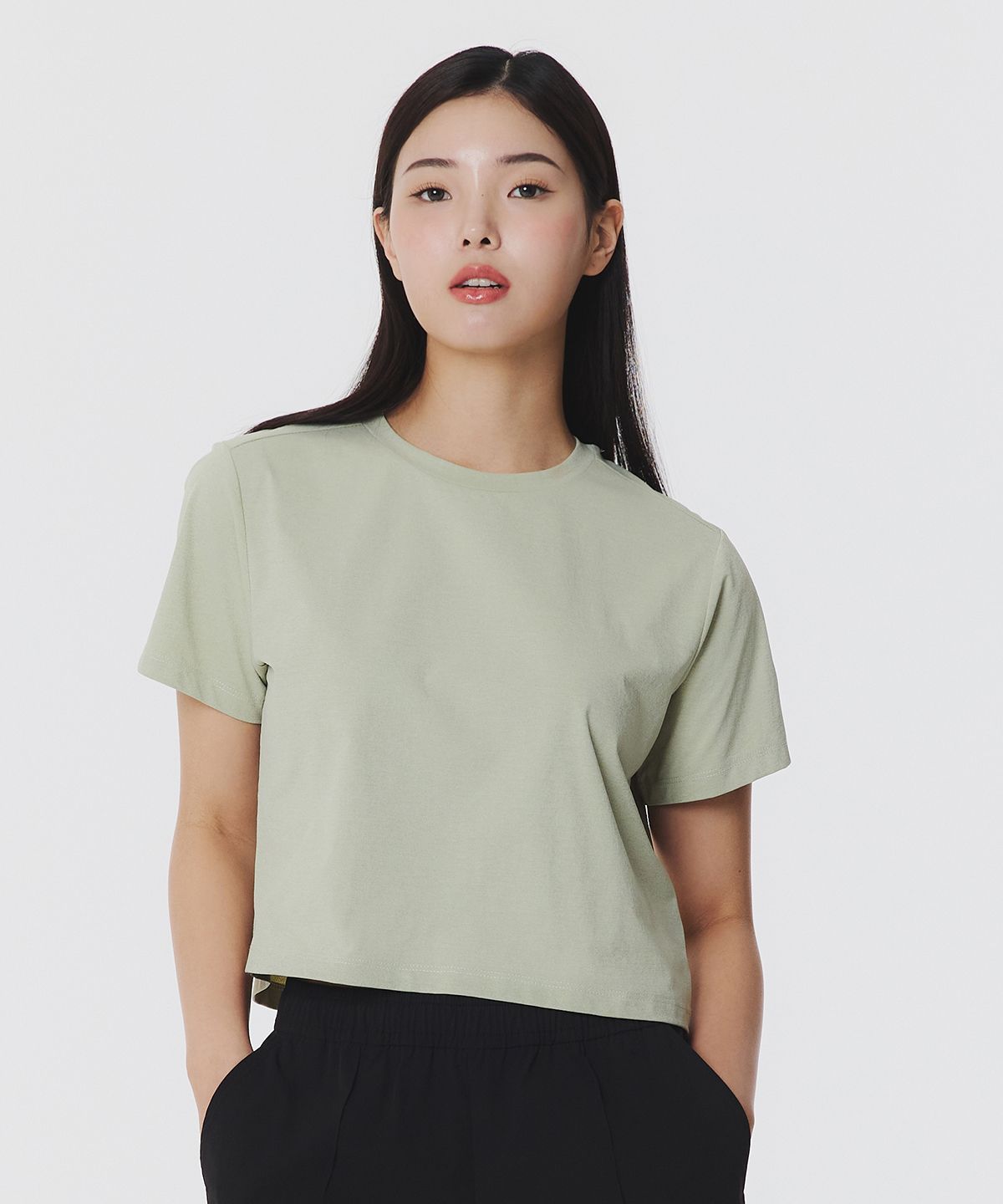 무신사 스탠다드 스포츠(MUSINSA STANDARD SPORTS) 퀵드라이 루즈핏 크롭 숏슬리브 우먼 (3color)