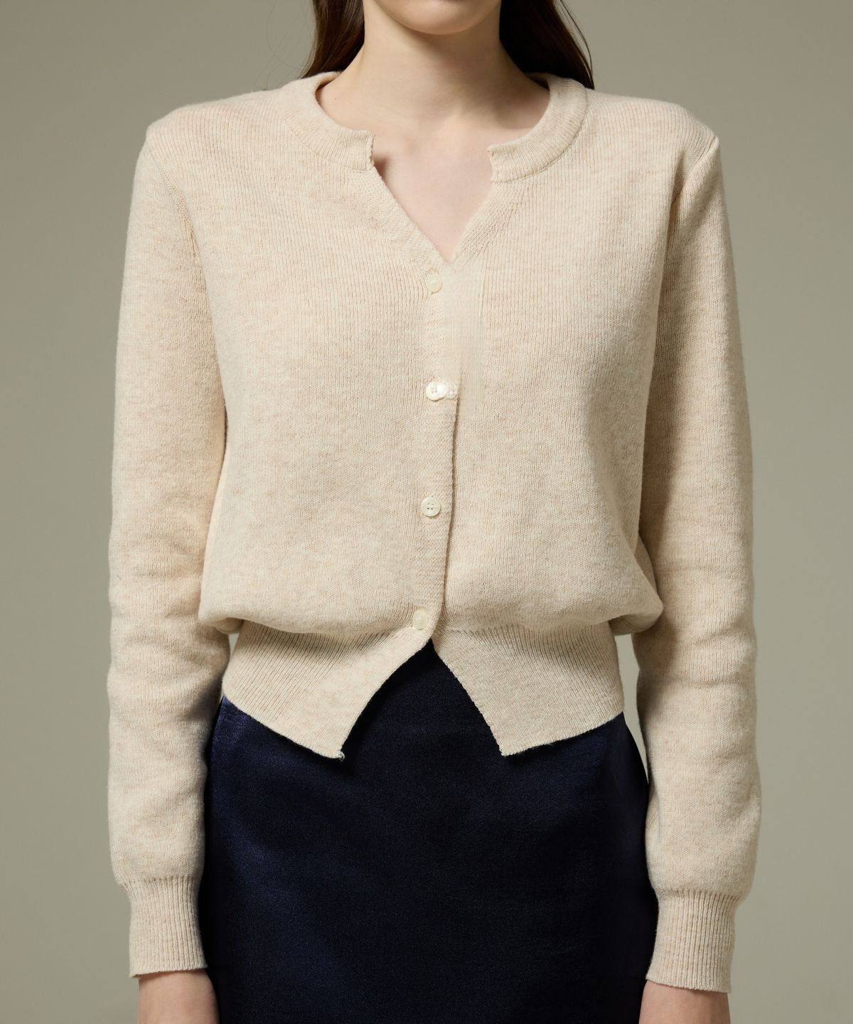 릴리코리(LILYKORI) Lea Natural Cardigan (Beige)