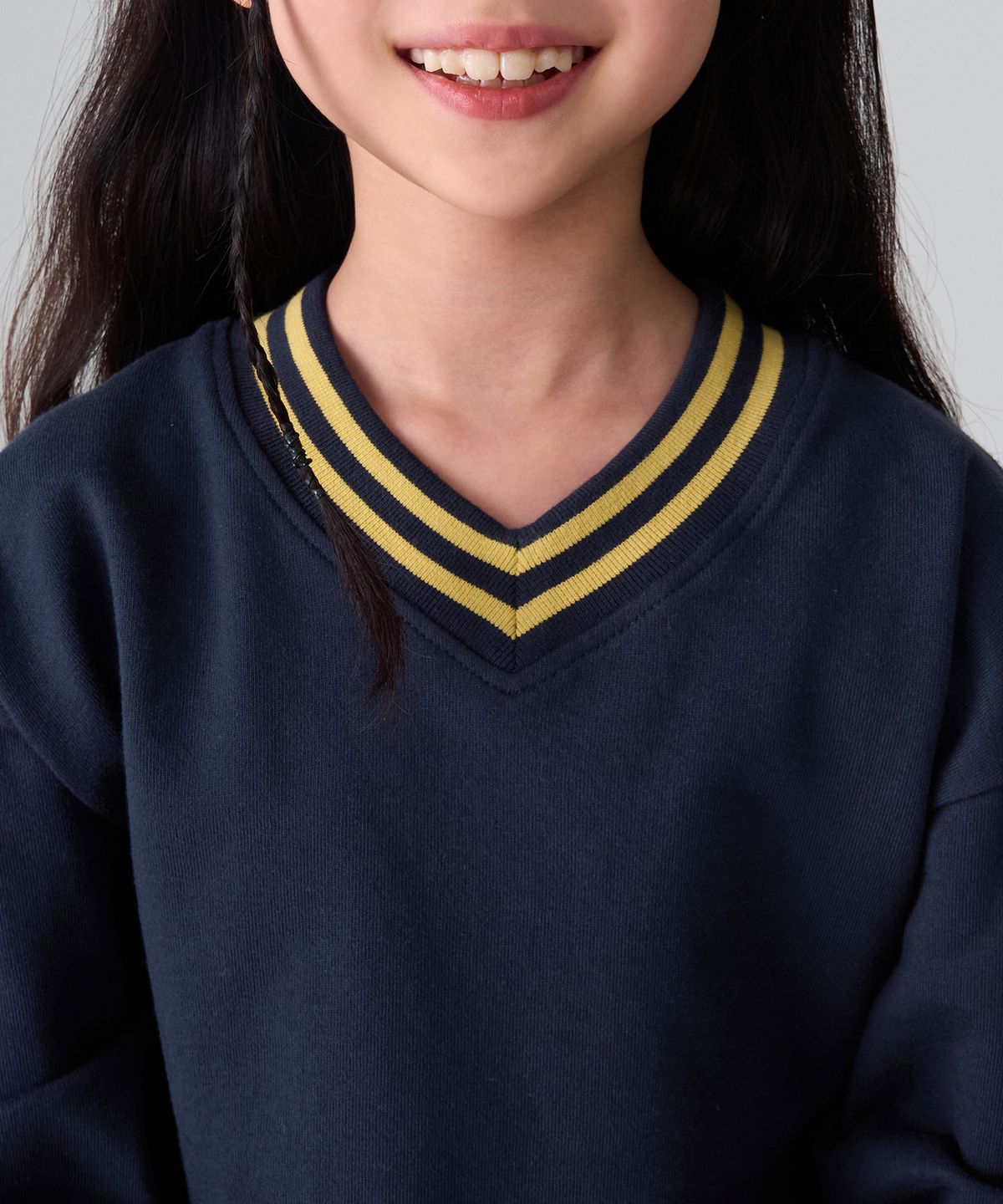 무신사 스탠다드 키즈(MUSINSA STANDARD KIDS) 오버사이즈 프레피 브이 넥 스웨트셔츠 [네이비]
