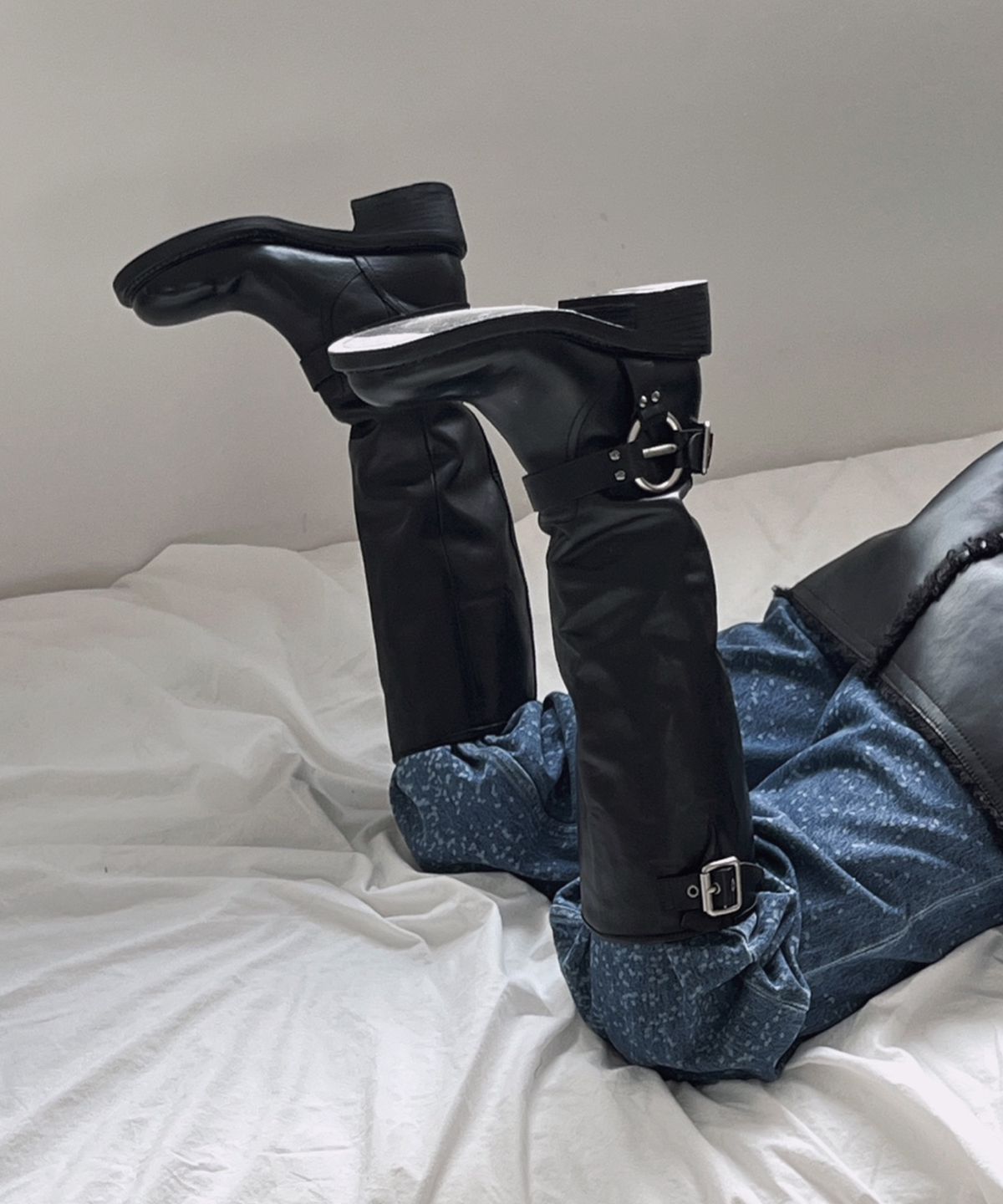 바이아덜스(BYOTHERS) (Leather)Farroca buckle boots