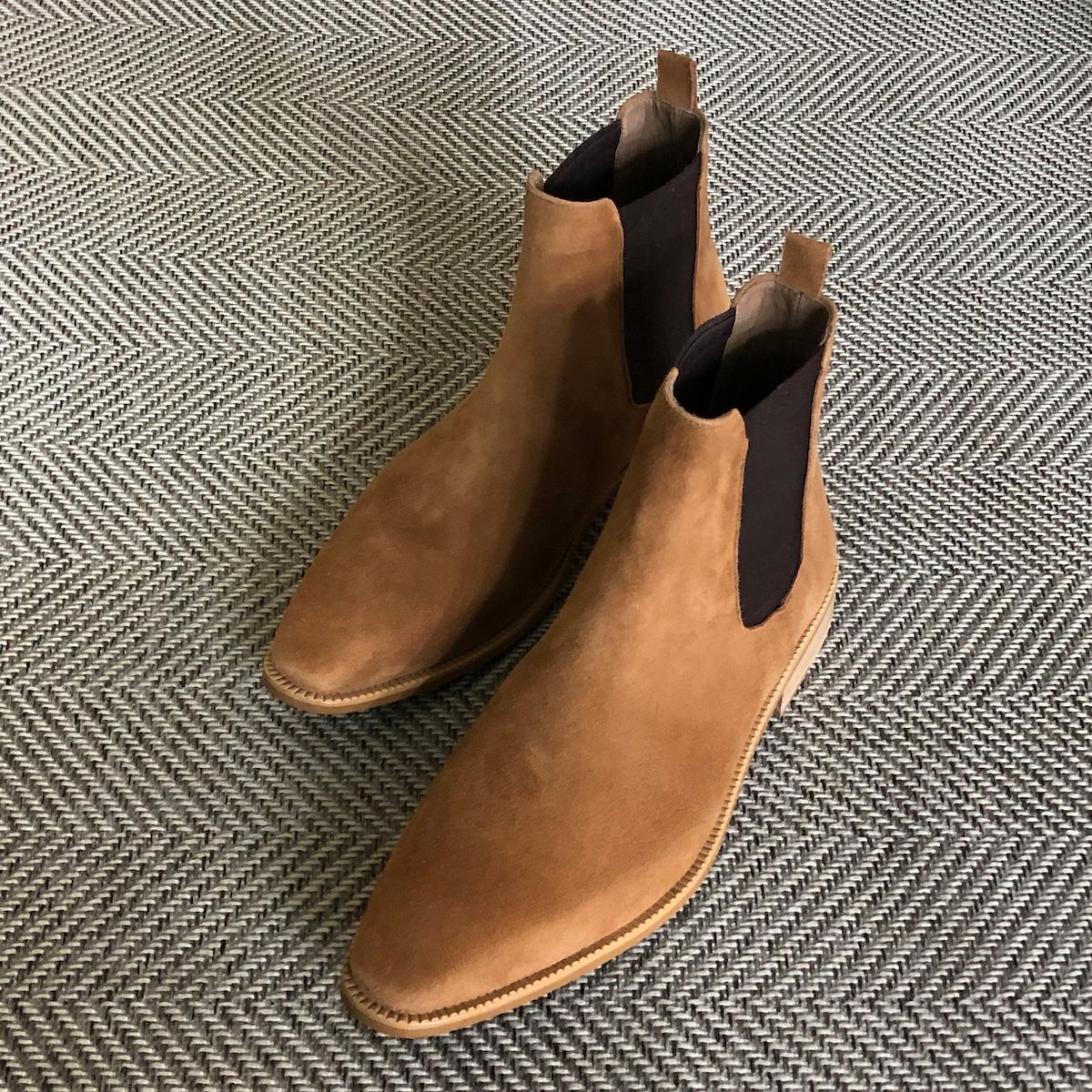 조앤슈(JOENSHOE) 릴 스웨이드 첼시부츠 뉴브릭브라운