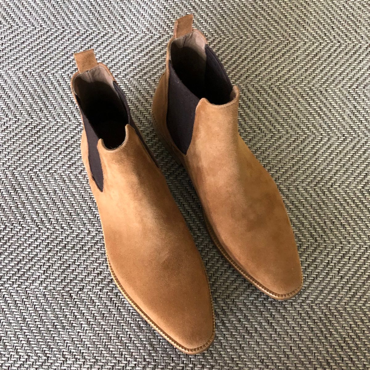 조앤슈(JOENSHOE) 릴 스웨이드 첼시부츠 뉴브릭브라운