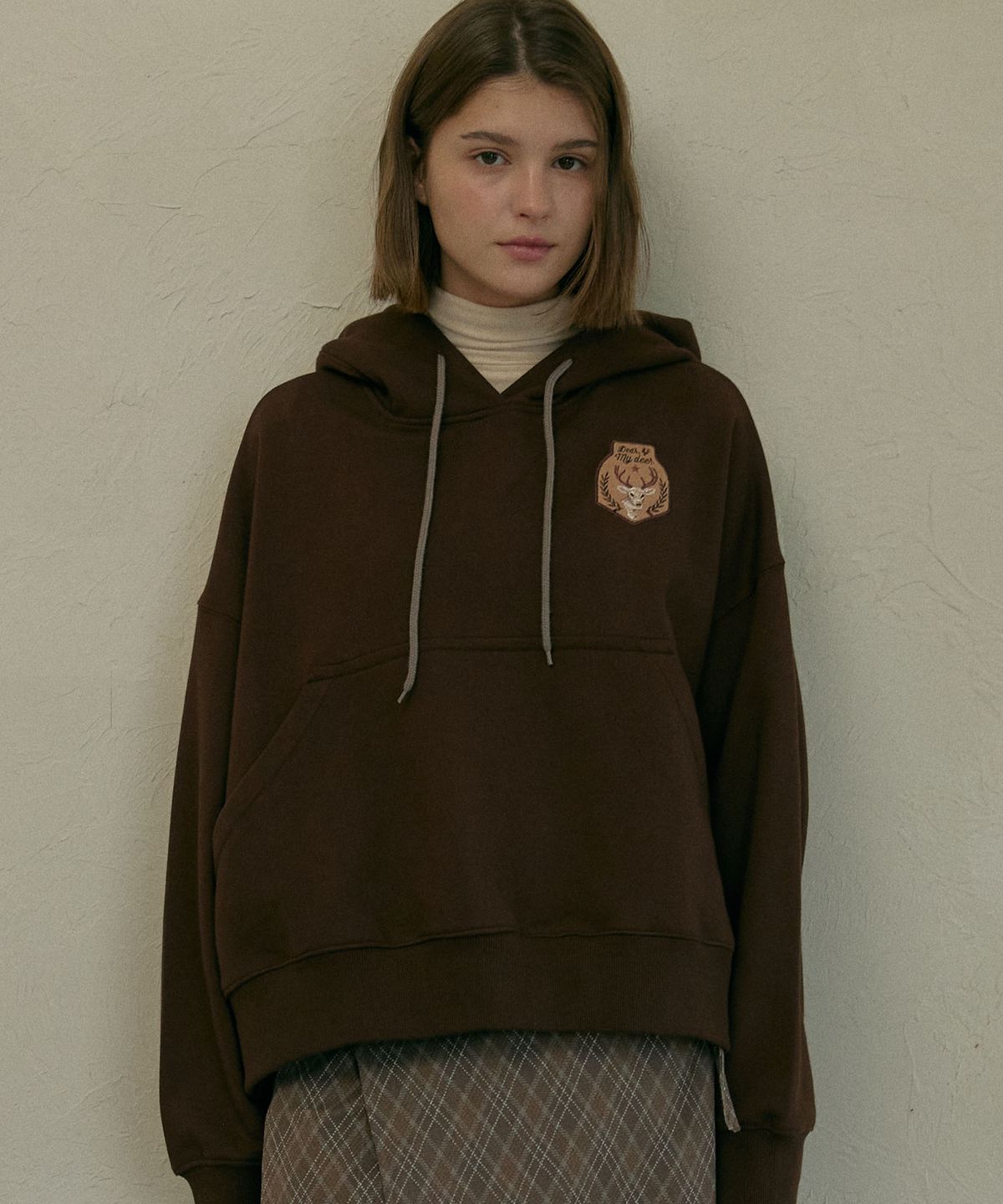 디어마이디어(DEARMYDEER) Wappen Hoodie (Brown)