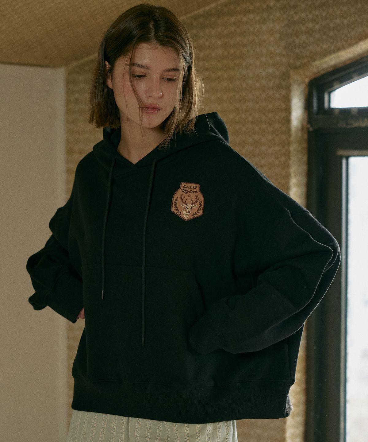 디어마이디어(DEARMYDEER) Wappen Hoodie (Black)
