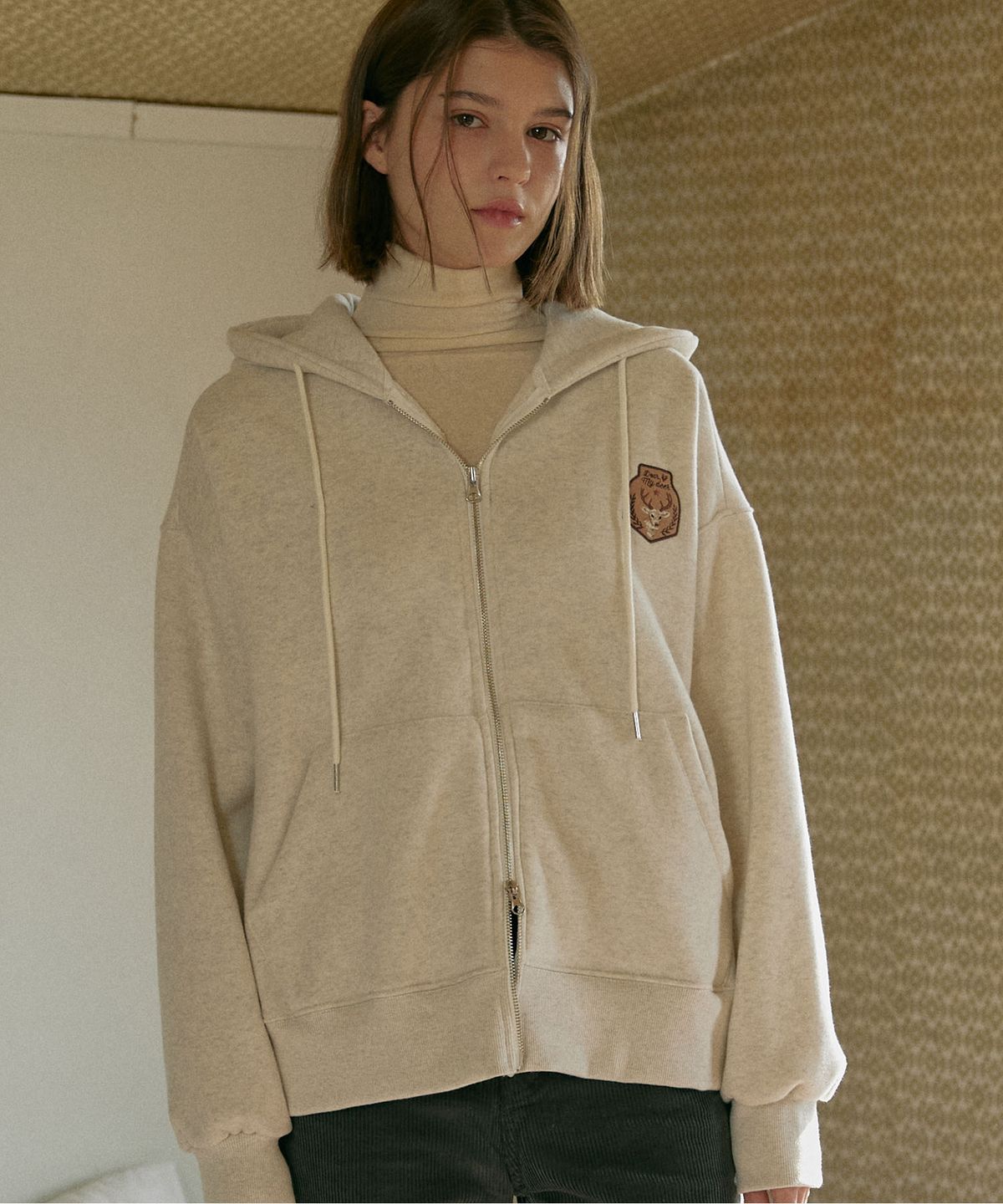 디어마이디어(DEARMYDEER) 기모 Wappen two way zip-up (Oatmeal)