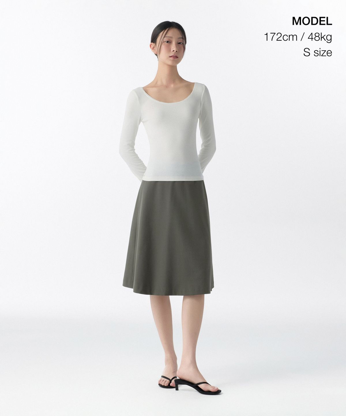 무신사 스탠다드 우먼(MUSINSA STANDARD WOMAN) 우먼즈 플레어 미디 스커트 [라이트 카키]