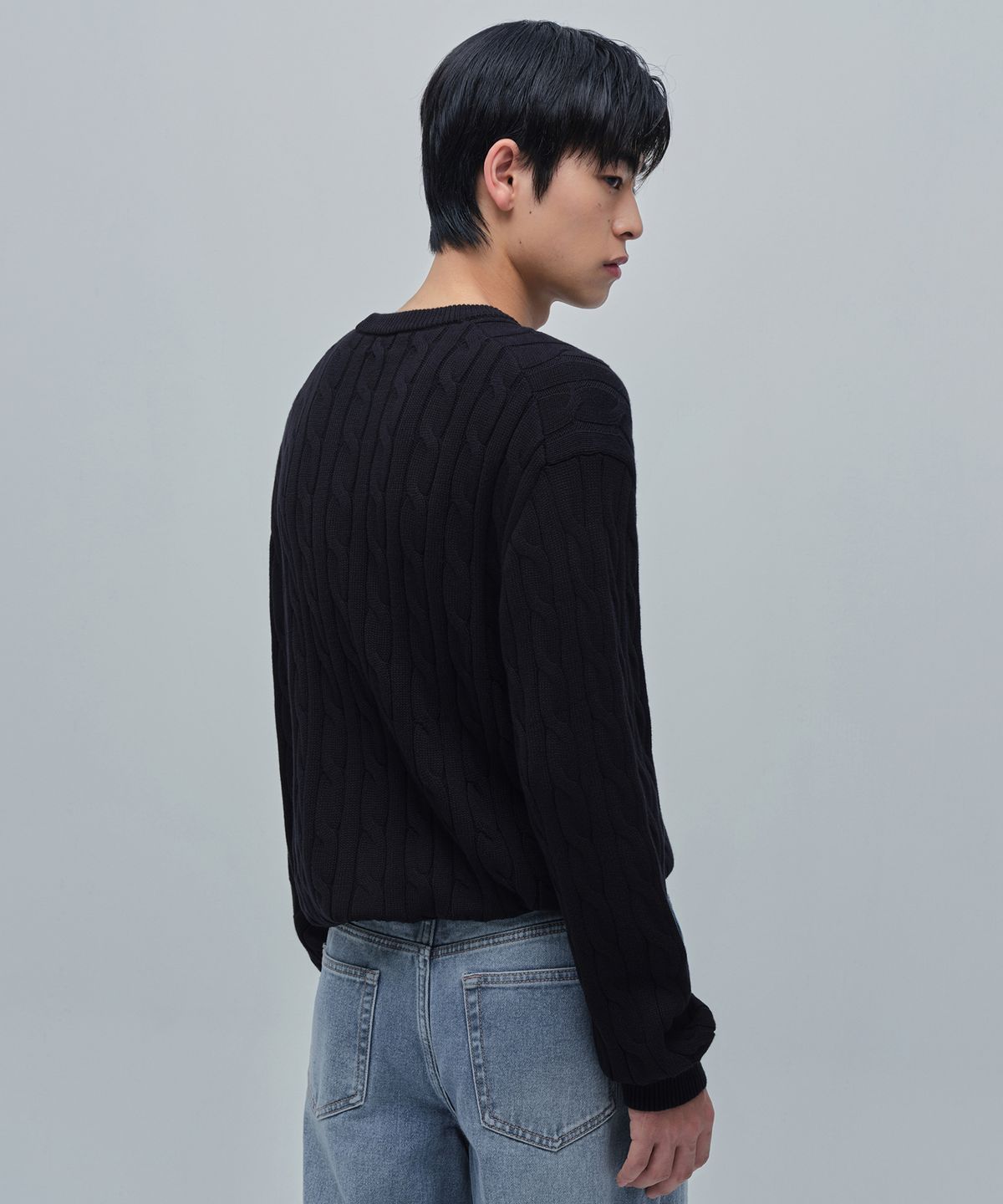 무신사 스탠다드(MUSINSA STANDARD) 코튼 케이블 크루 넥 니트 [블랙]