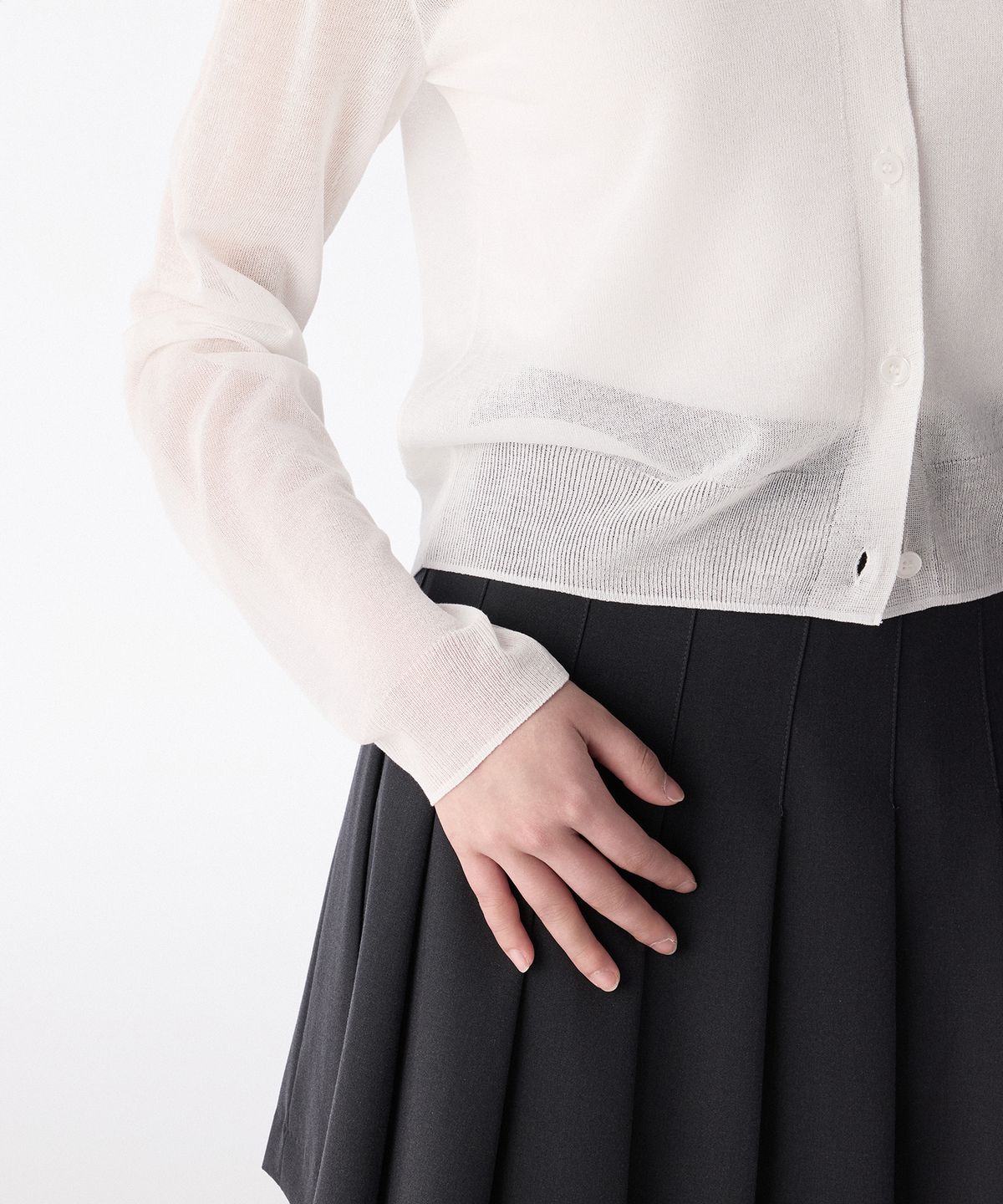 무신사 스탠다드 우먼(MUSINSA STANDARD WOMAN) 우먼즈 시어 라운드 넥 가디건 [화이트]