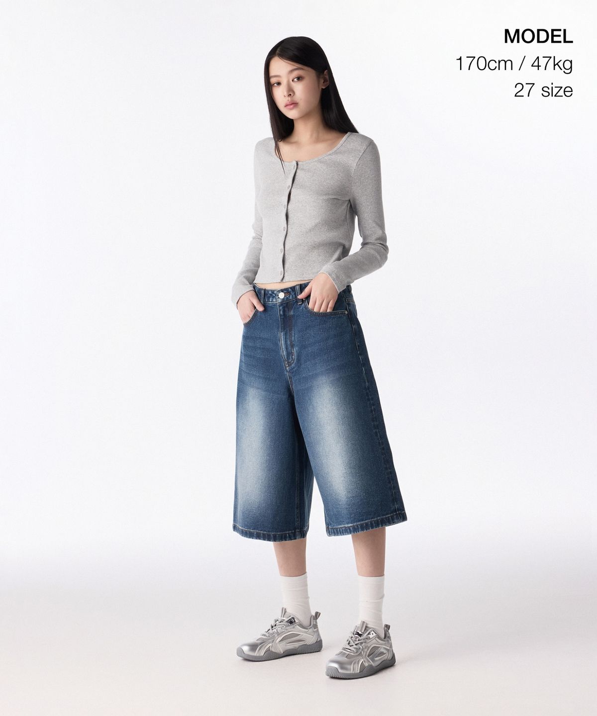 무신사 스탠다드 우먼(MUSINSA STANDARD WOMAN) 우먼즈 빅 브러쉬 와이드 버뮤다 데님 팬츠 [미디엄 인디고]