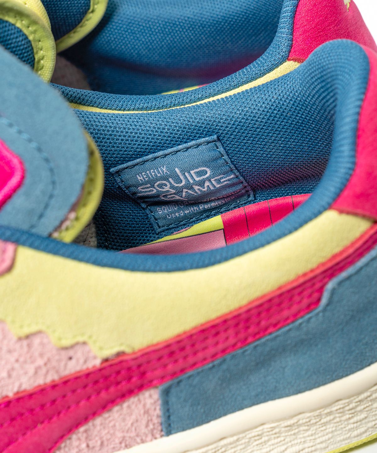 푸마(PUMA) 푸마 X 오징어게임 스웨이드 - 블루:퍼플 / 399428-01