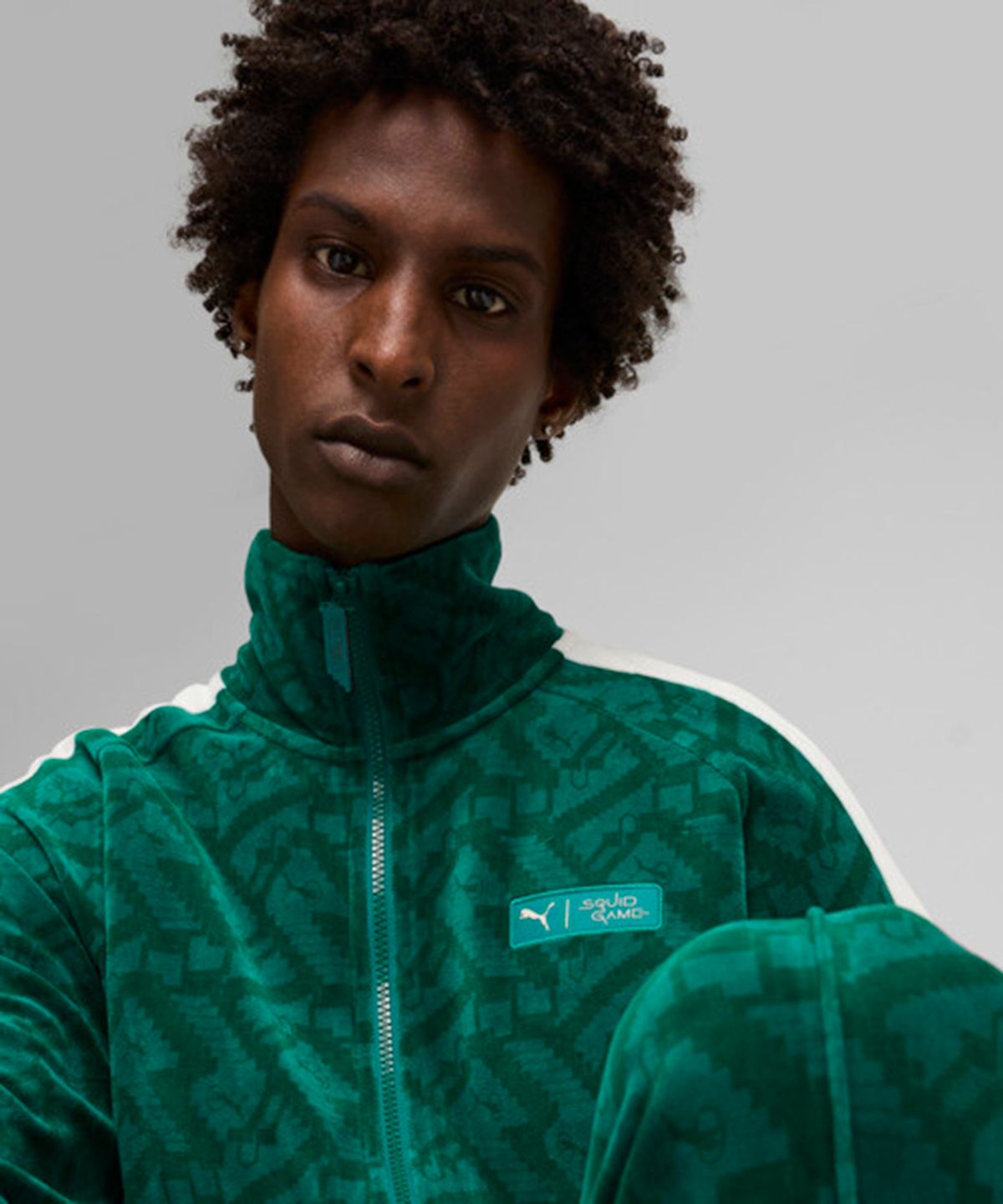 푸마(PUMA) 푸마 X 오징어게임 T7 아이코닉 트랙 자켓 - 그린 / 627428-86