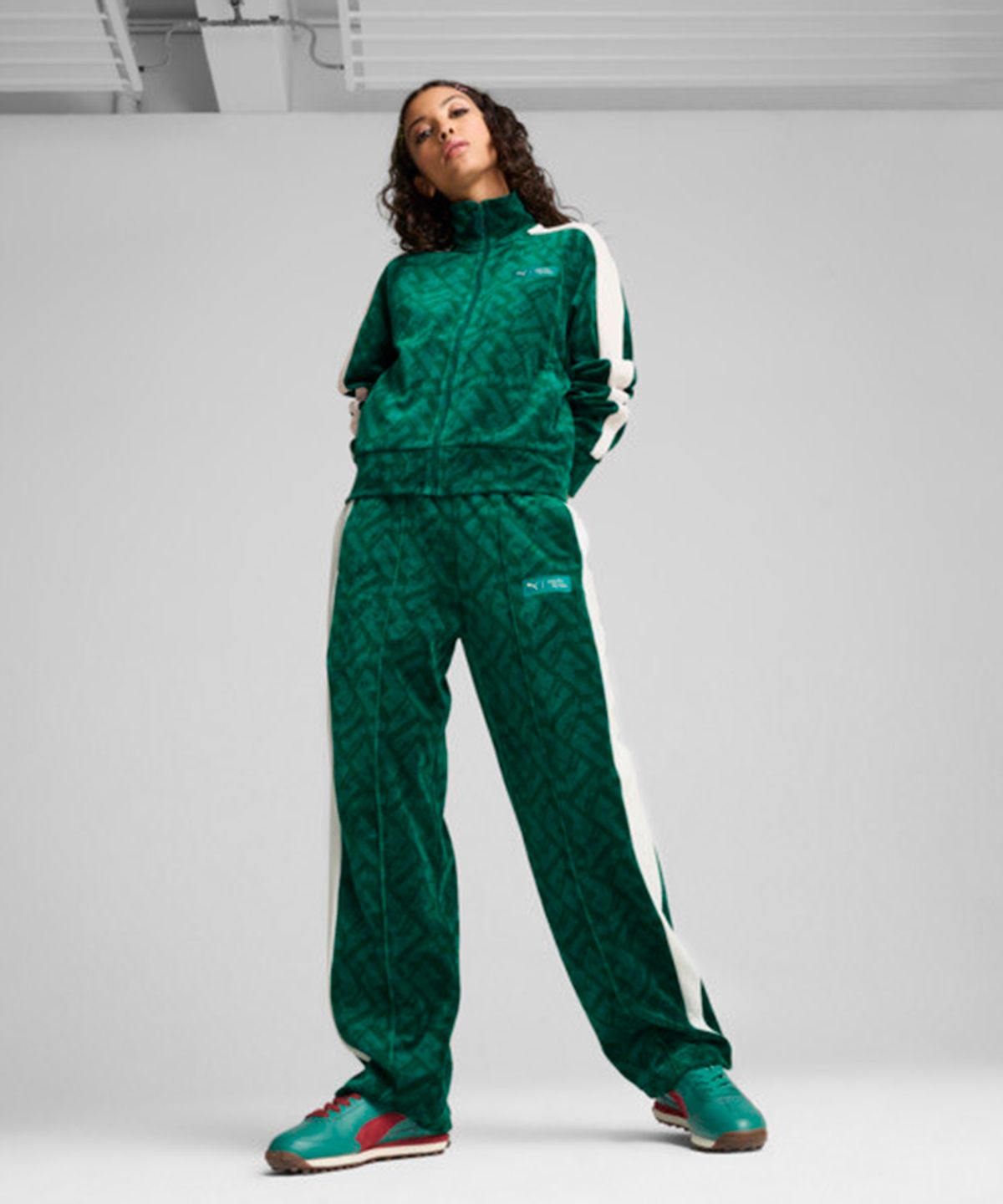 푸마(PUMA) 푸마 X 오징어게임 T7 아이코닉 트랙 자켓 W- 그린 / 627432-86
