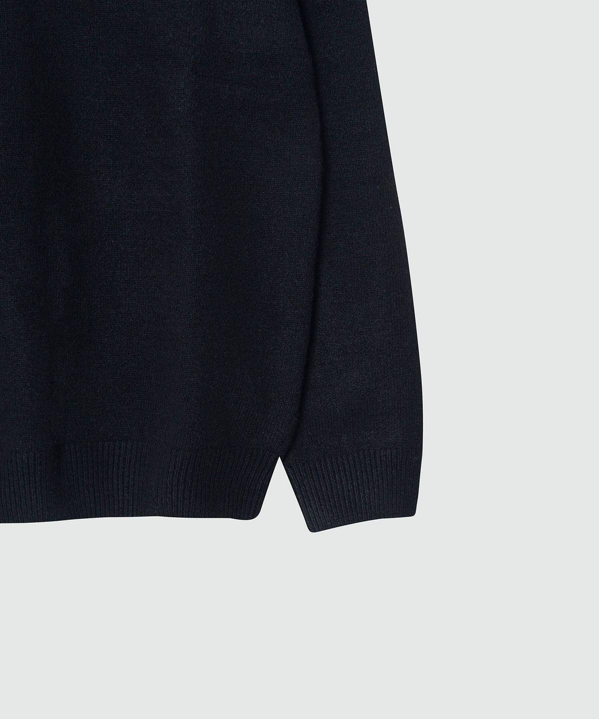 이지오(EZIO) Soft Plain Round Knit_Black