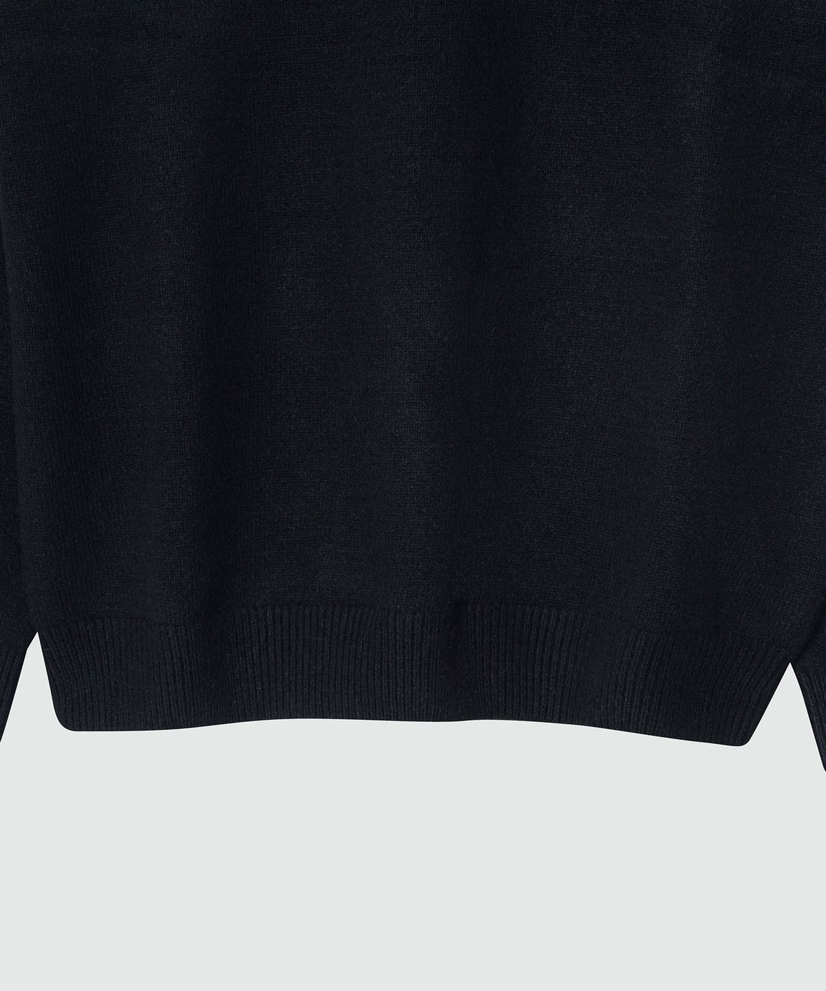 이지오(EZIO) Soft Plain Round Knit_Black