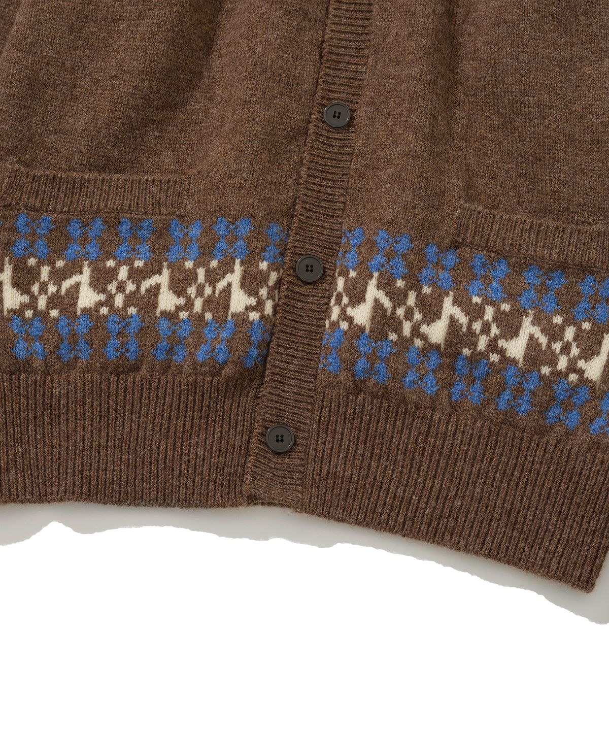 니티드(KNITTED) 노르딕 멜로디 후디 가디건 BROWN