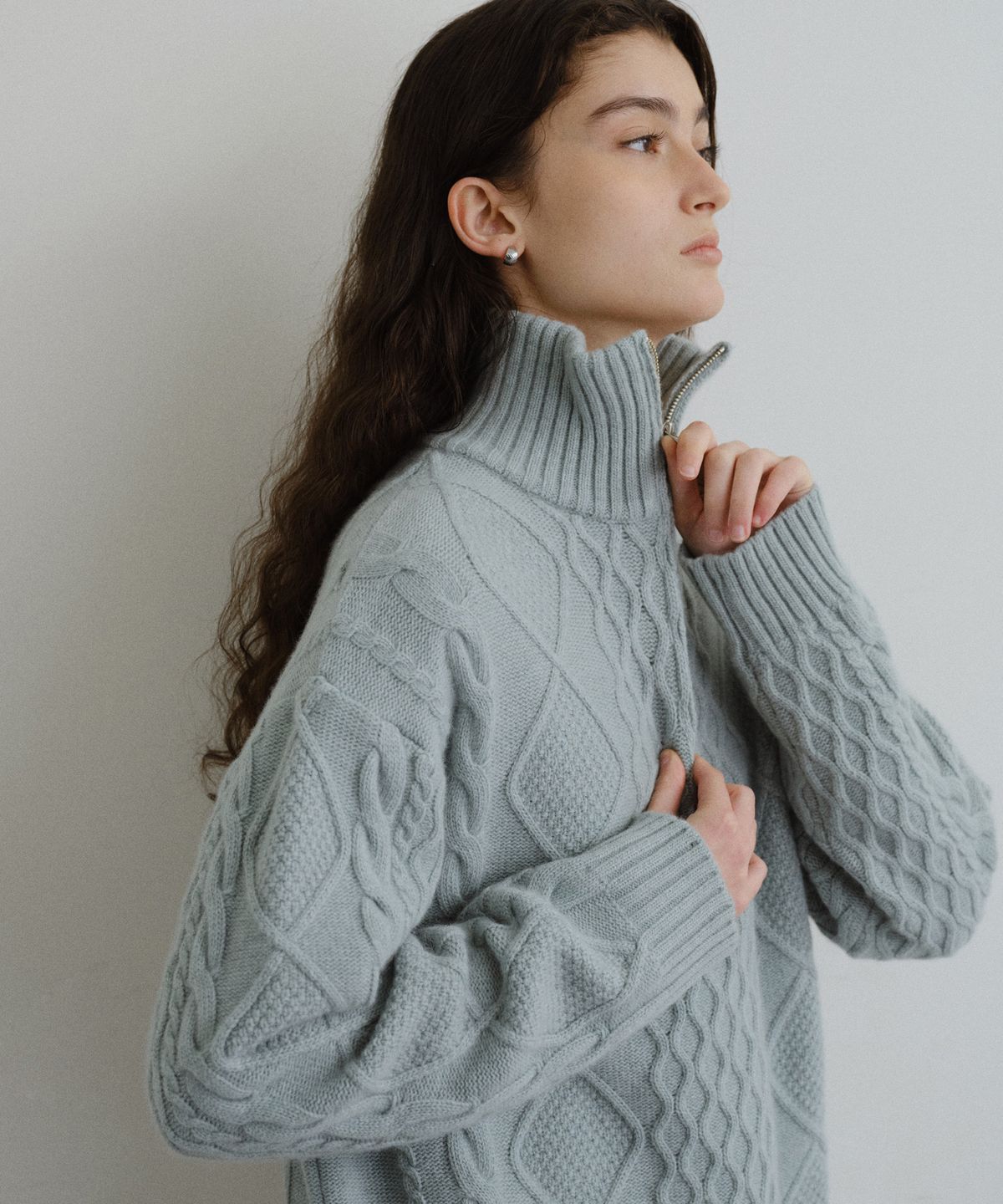 유라고(URAGO) Cable half zip-up knit