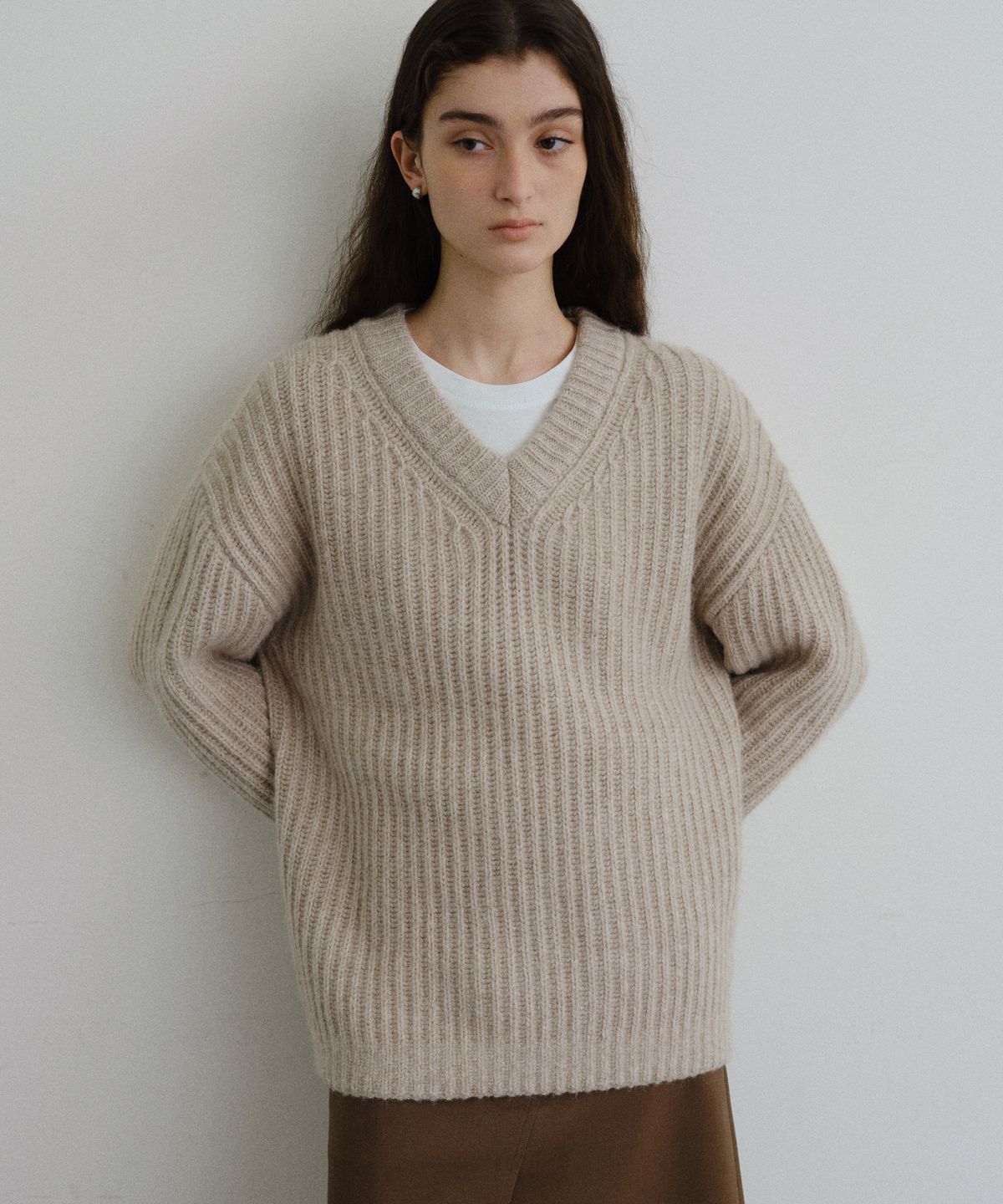 유라고(URAGO) Baby alpaca V-neck knit
