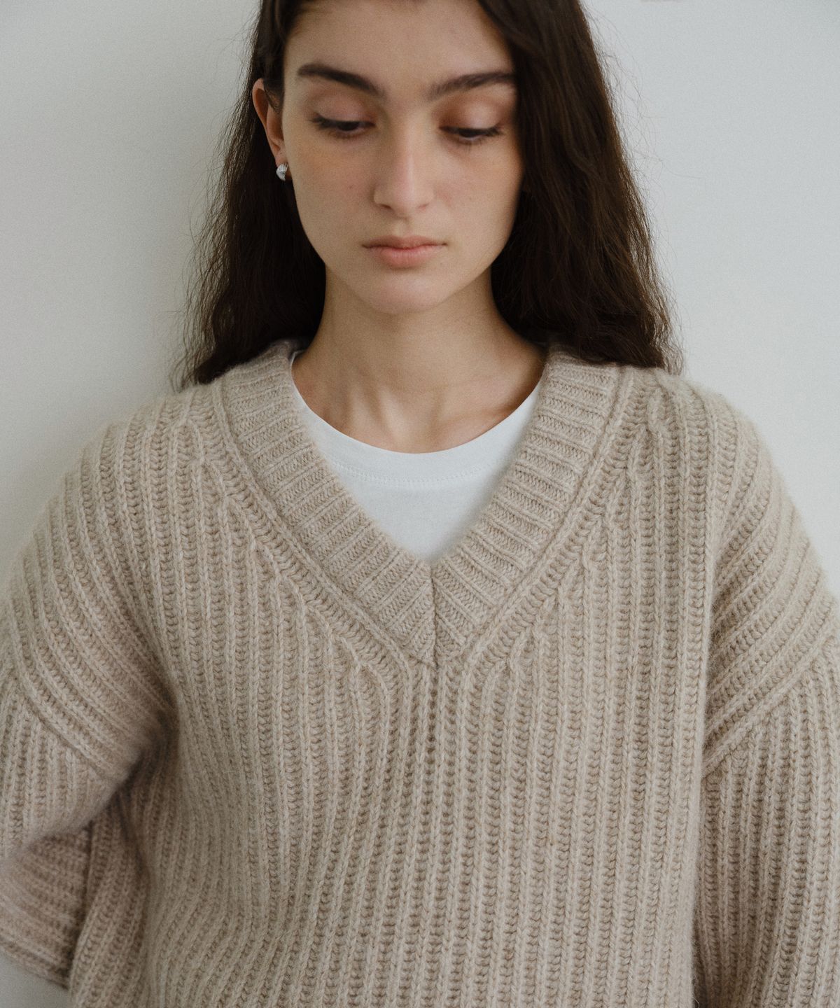 유라고(URAGO) Baby alpaca V-neck knit
